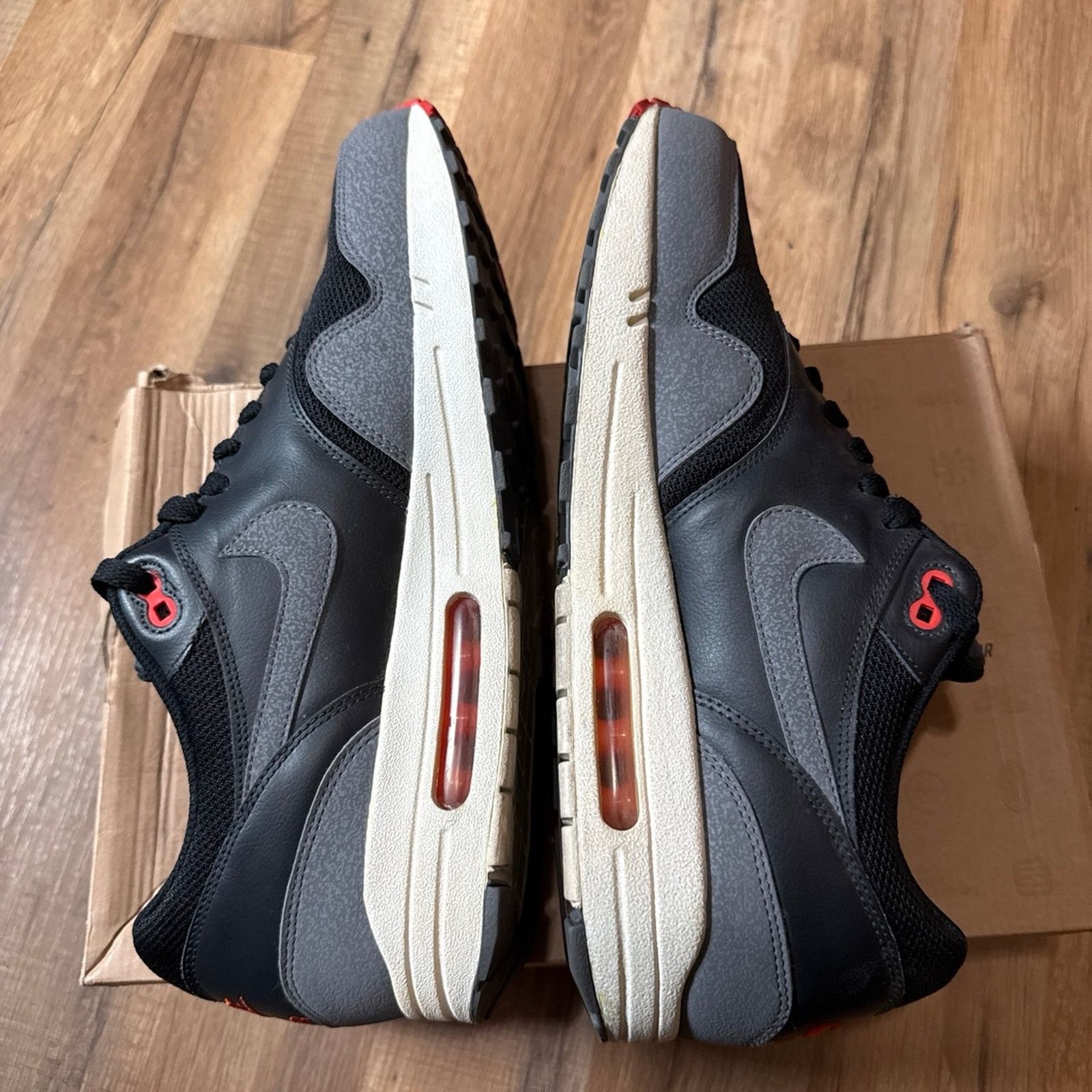 Nike 2012 Nike Air Max 1 Black Cool Grey Anthracite Size US 13 / EU 46 - 7 Thumbnail