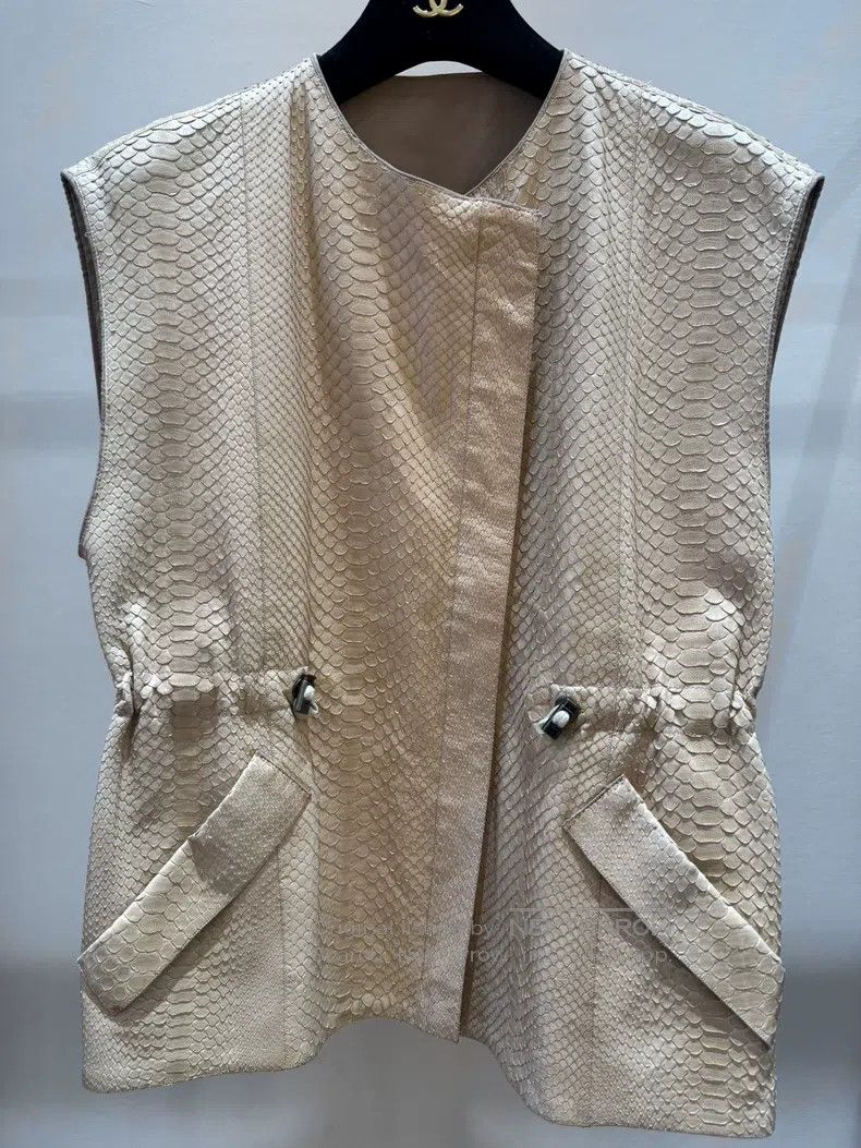 Brunello Cucinelli Brunello Cucinelli Women's vest, beige snake skin pattern Size XS / US 0-2 / IT 36-38 - 1 Thumbnail