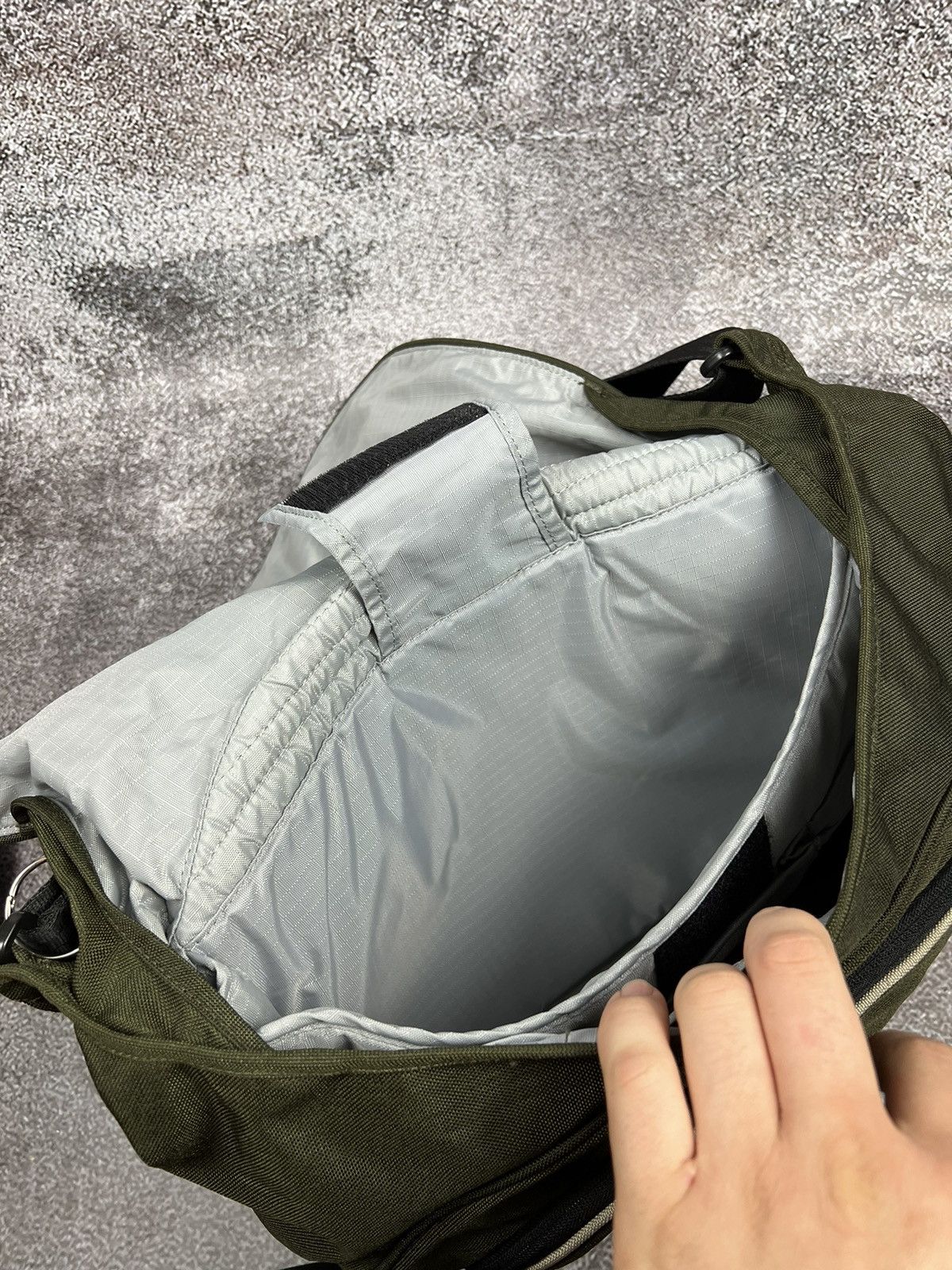 Crumpler Crumpler Clear Runway Laptop messenger multipocket bag olive Size ONE SIZE - 9 Thumbnail
