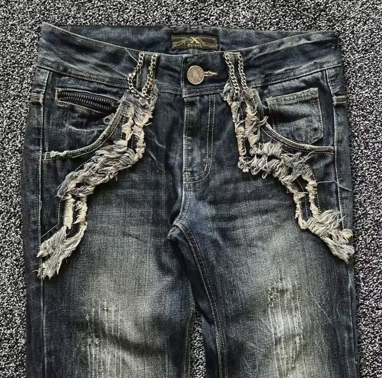 New high-waisted washed slim jeans