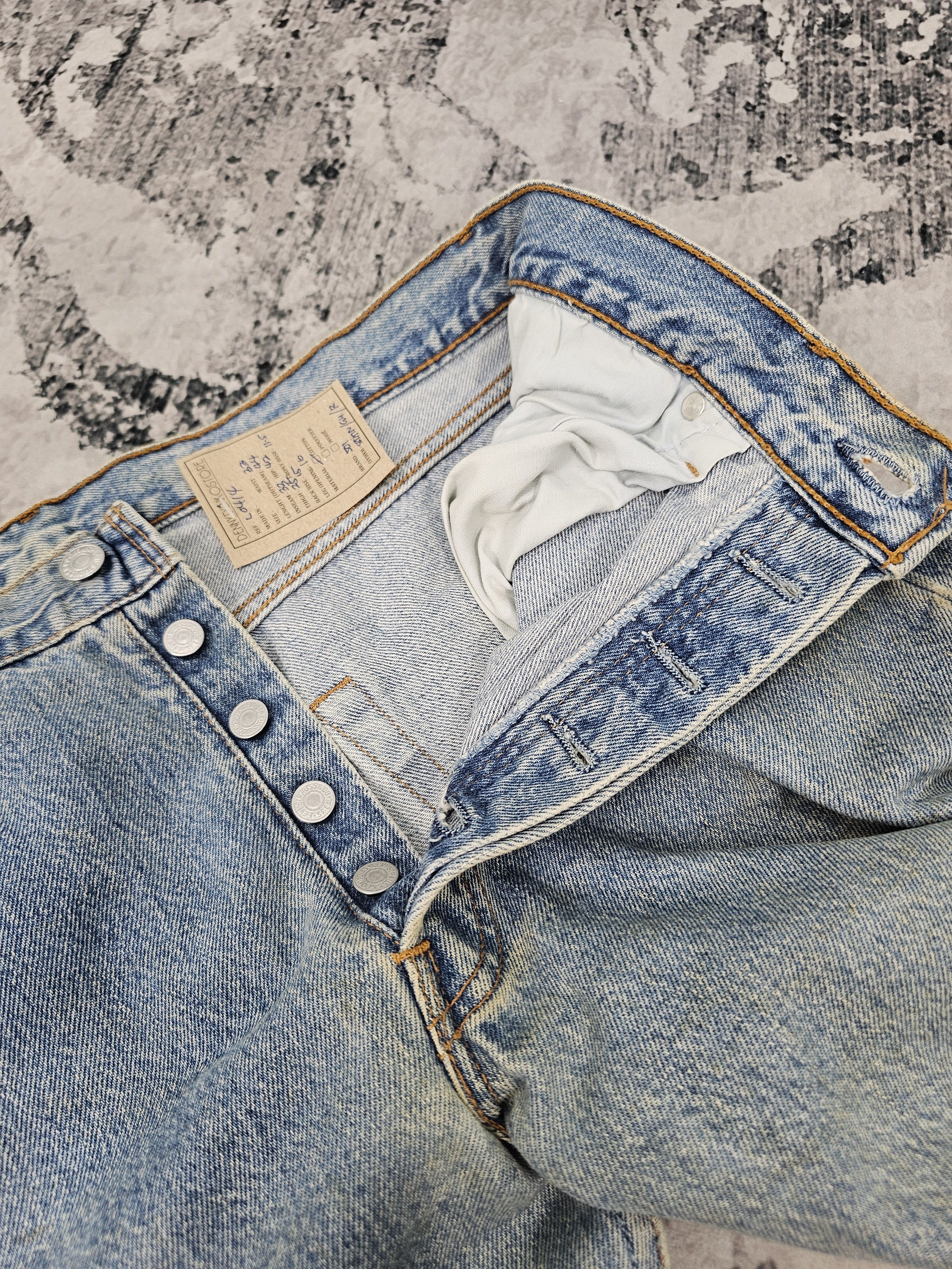Levi's Vtg 90's LEVIS 501 Light Wash Ripped Size 33X33 Jeans L0414 Size US 33 - 12 Thumbnail