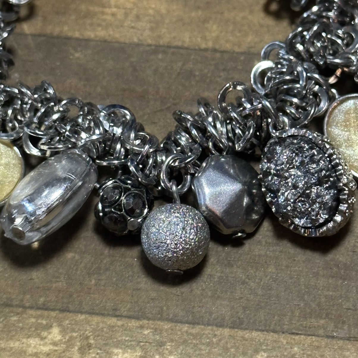 Other Silver tone scrunchy charm dangle bracelet Size ONE SIZE - 5 Thumbnail