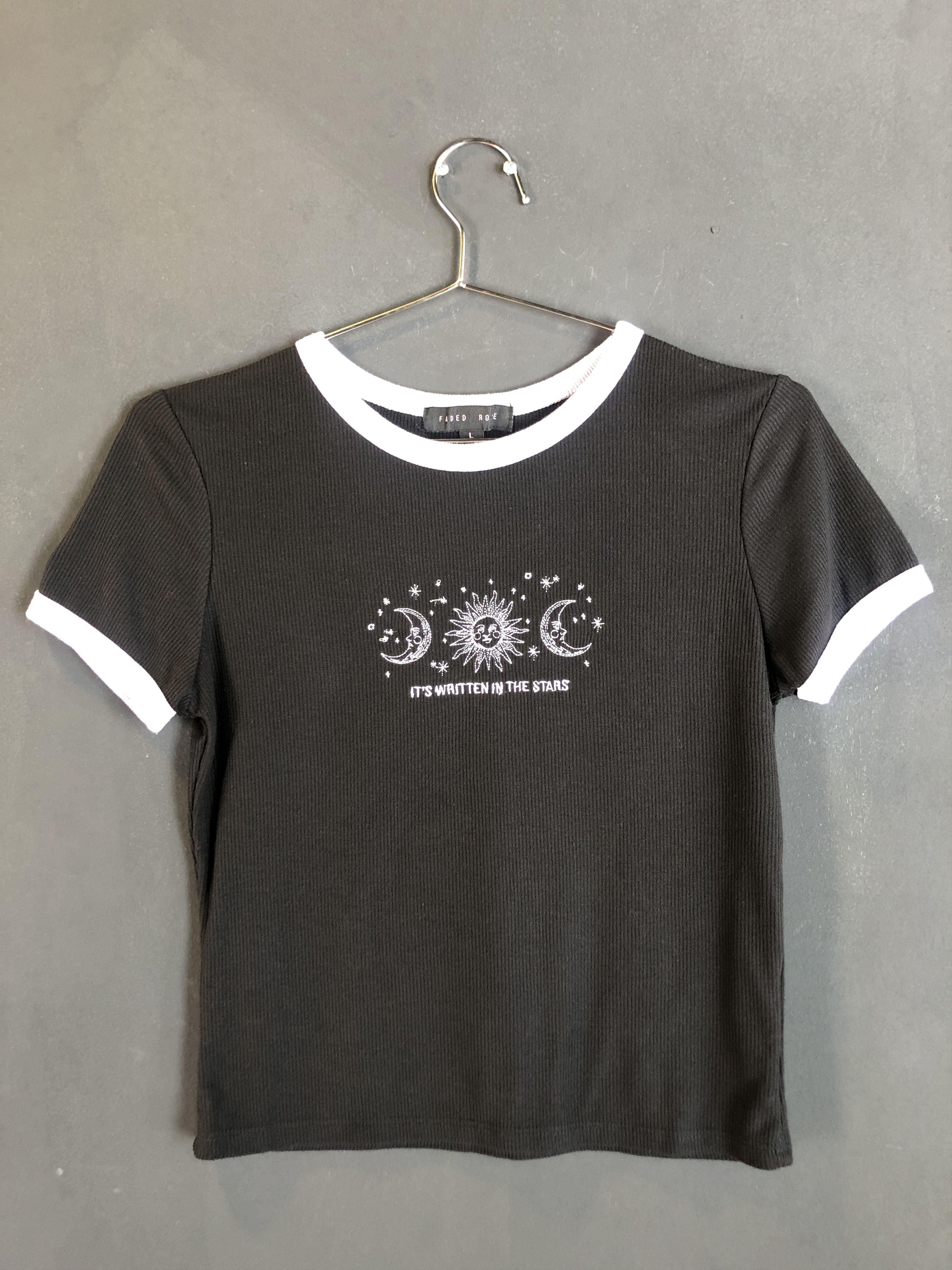 Other Faded Rose 'Written in the Stars' Baby Tee Size L / US 10 / IT 46 - 1 Thumbnail