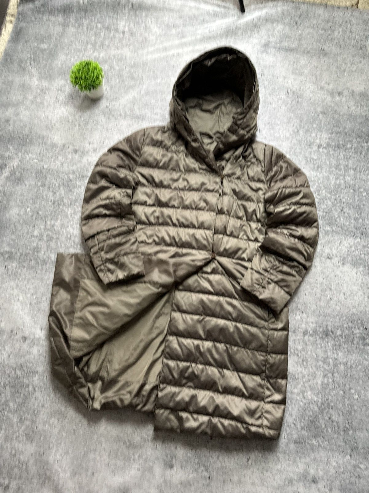 Max Mara Max Mara Reversible Down Puffer Jacket Luxury Classic Style Size M / US 6-8 / IT 42-44 - 3 Thumbnail