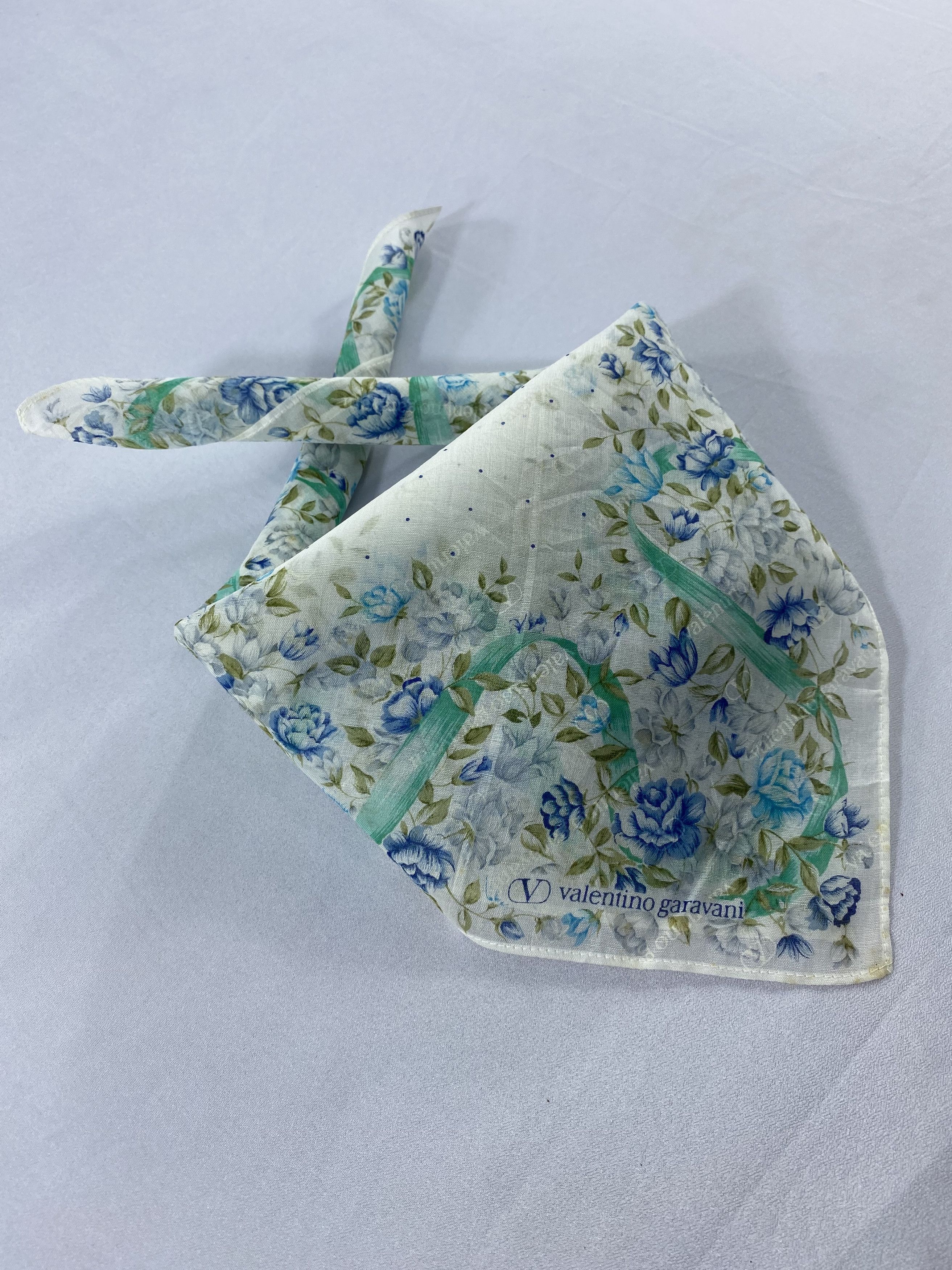 Valentino Valentino Garavani Handkerchief / Bandana / Neckerchief Size ONE SIZE - 2 Thumbnail
