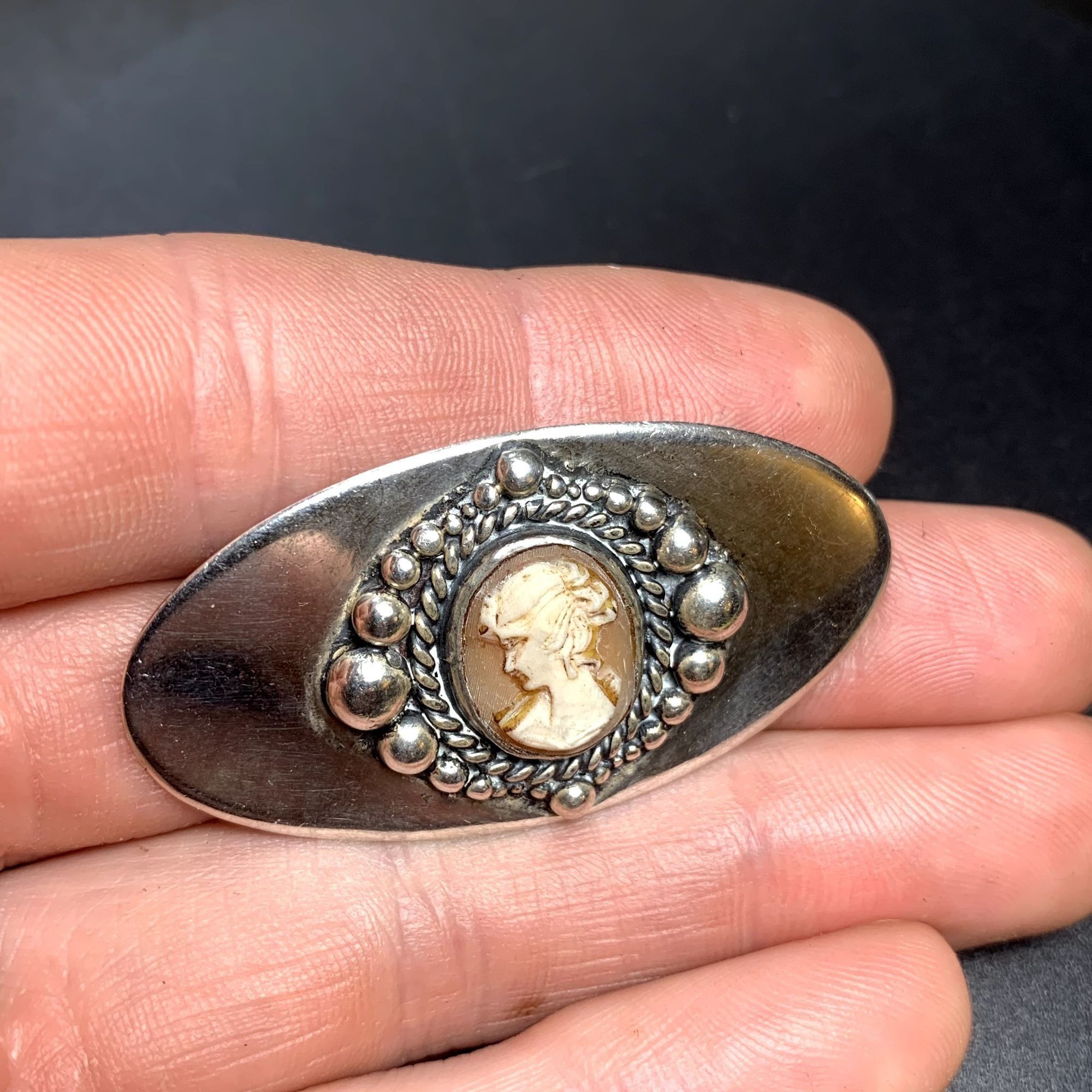 Other VTG Silver Elegant Shell Cameo Pin Brooch 0.3mm Width Size 2 Size ONE SIZE - 5 Thumbnail