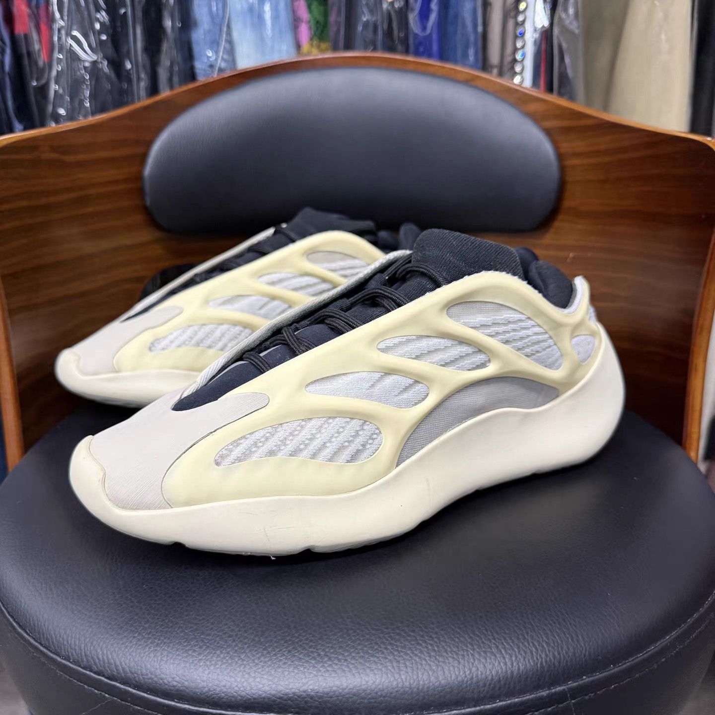 Adidas adidas Yeezy 700V3 Casual Shoes K15 Size US 10 / EU 43 - 1 Thumbnail
