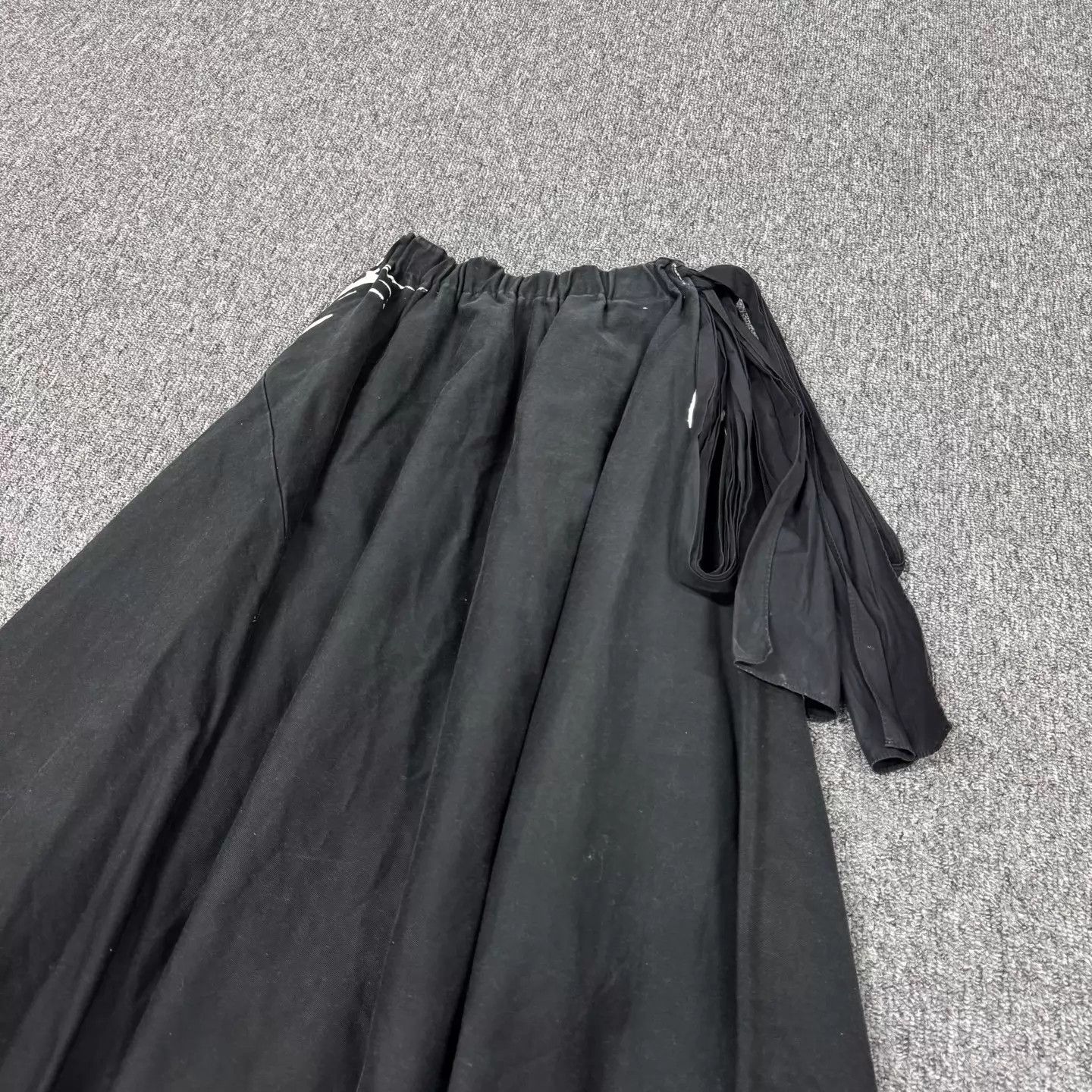 Prada Prada Triangle Logo Black Twill Cotton Big Skirt 38 97% New Size 26" / US 2 / IT 38 - 3 Thumbnail