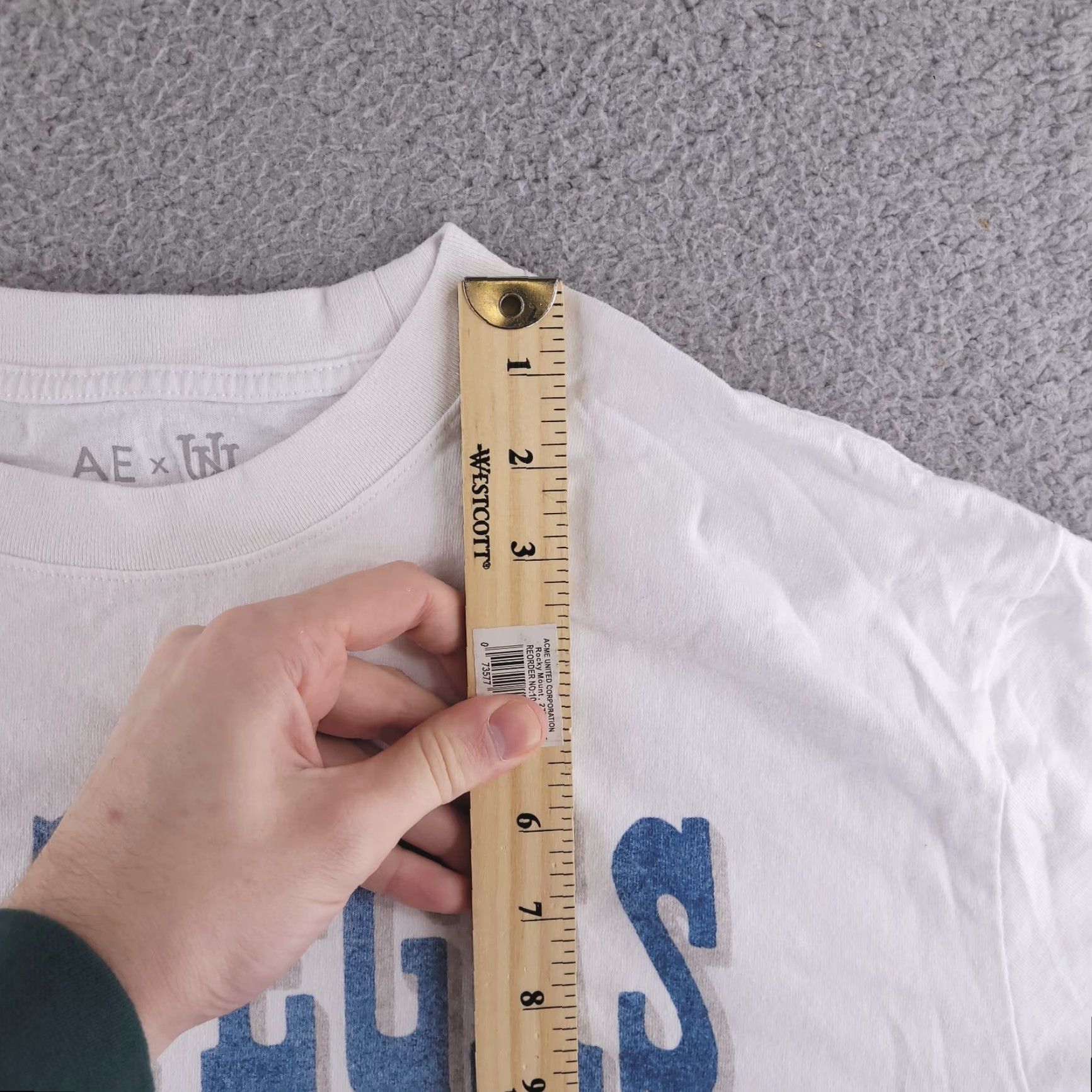 American Eagle Outfitters VINTAGE? No. American Eagle Outfitters T-Shirt XL White Cotton Jersey Crew Neck Short Sleeve UN Logo Graphic Print Men Size US XL / EU 56 / 4 - 7 Thumbnail