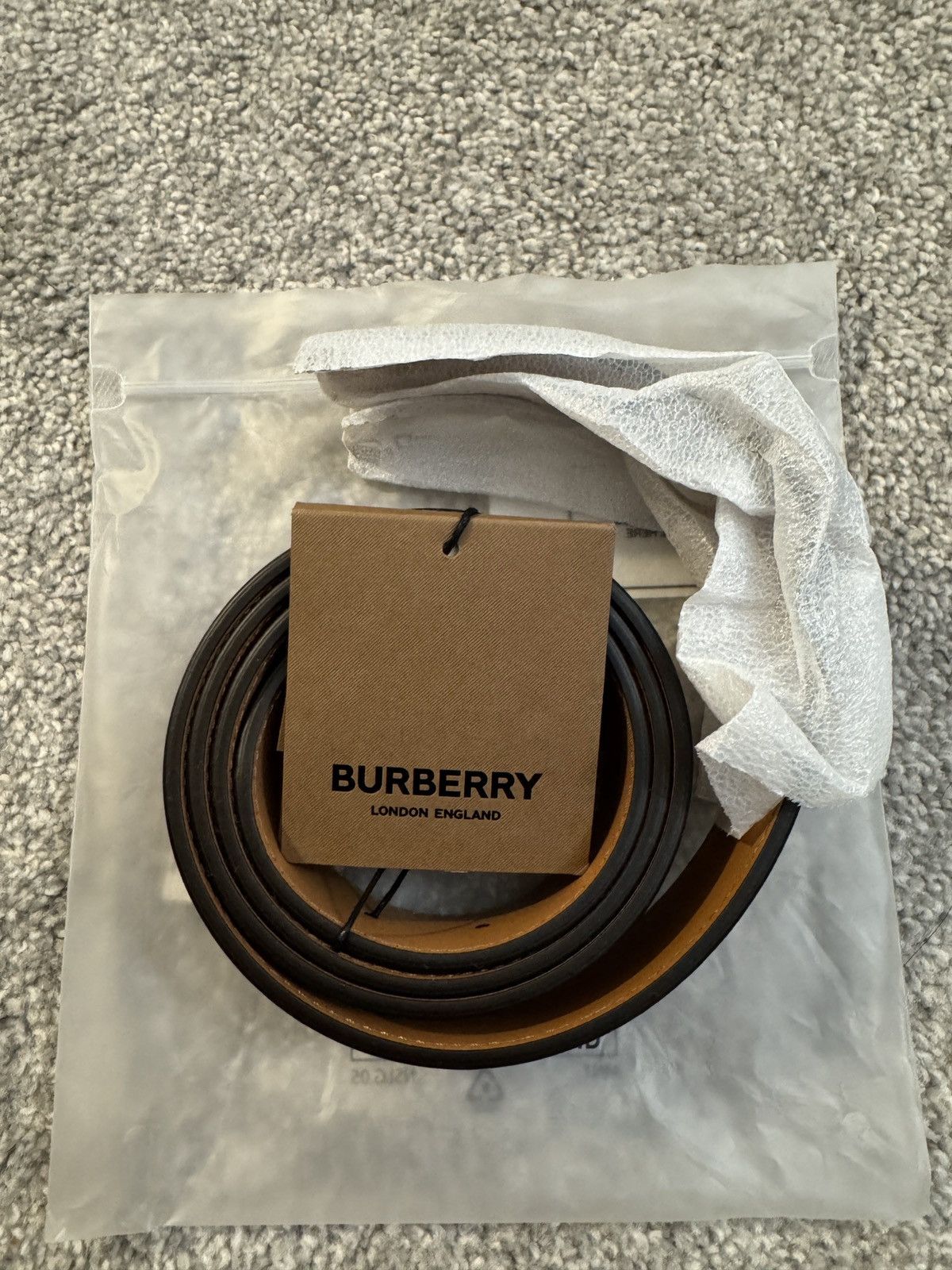 Burberry Burberry TB Logo Buckle Reversible Calf Leather Belt Size 38 - 6 Thumbnail