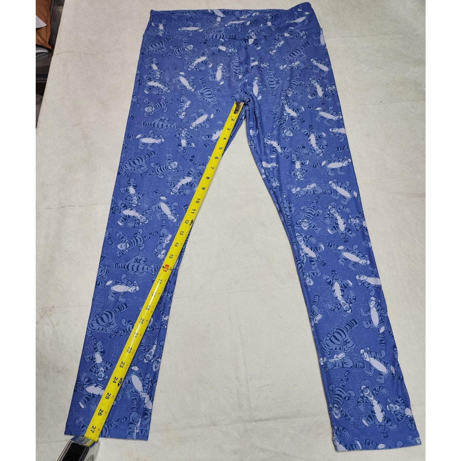 Other LuLaRoe Disney collection Leggings Tigger Winnie the Pooh Size 27" / US 4 / IT 40 - 2 Thumbnail