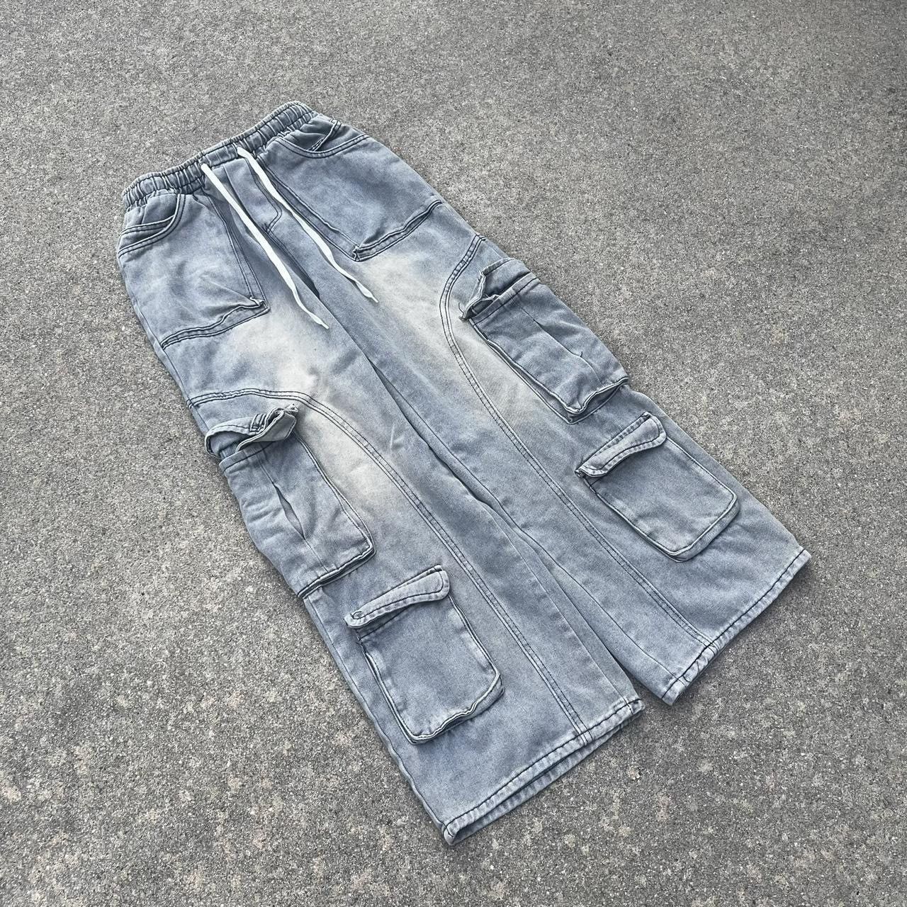 Stone washed cargo pants