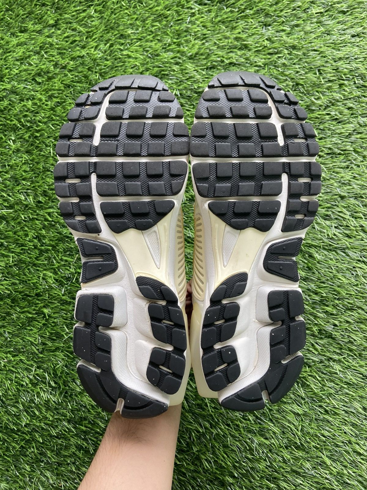 A-COLD-WALL* × Nike Nike Zoom Vomero 5 A Cold Wall Sail Size US 9 / EU 42 - 6 Thumbnail
