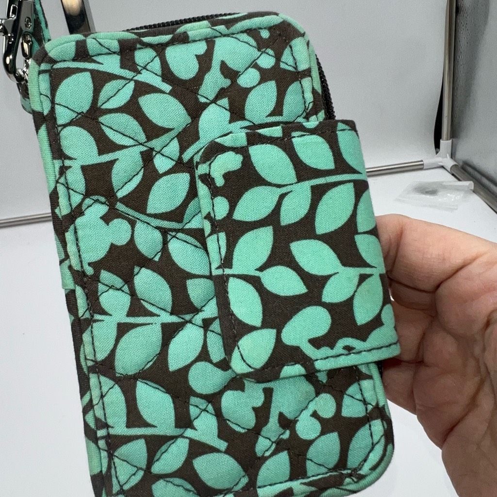Disney Disney Parks Vera Bradley ID Wallet Wristlet Shower Vines Mi Size ONE SIZE - 4 Thumbnail