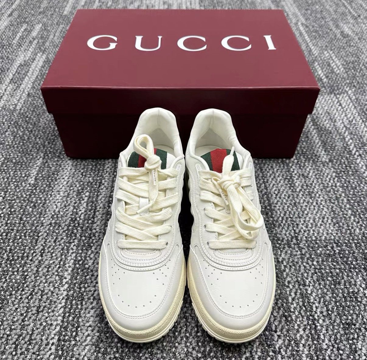 Gucci Gucci Re-Web Grained Leather Low Top Sneakers J42 Size US 7.5 / EU 40-41 - 2 Thumbnail