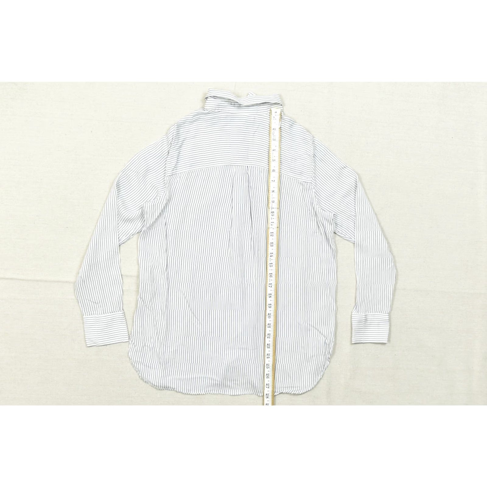 Banana Republic Banana Republic Parker Tunic Fit Shirt Women Medium Blue White Striped Rayon Lon Size M / US 6-8 / IT 42-44 - 3 Thumbnail