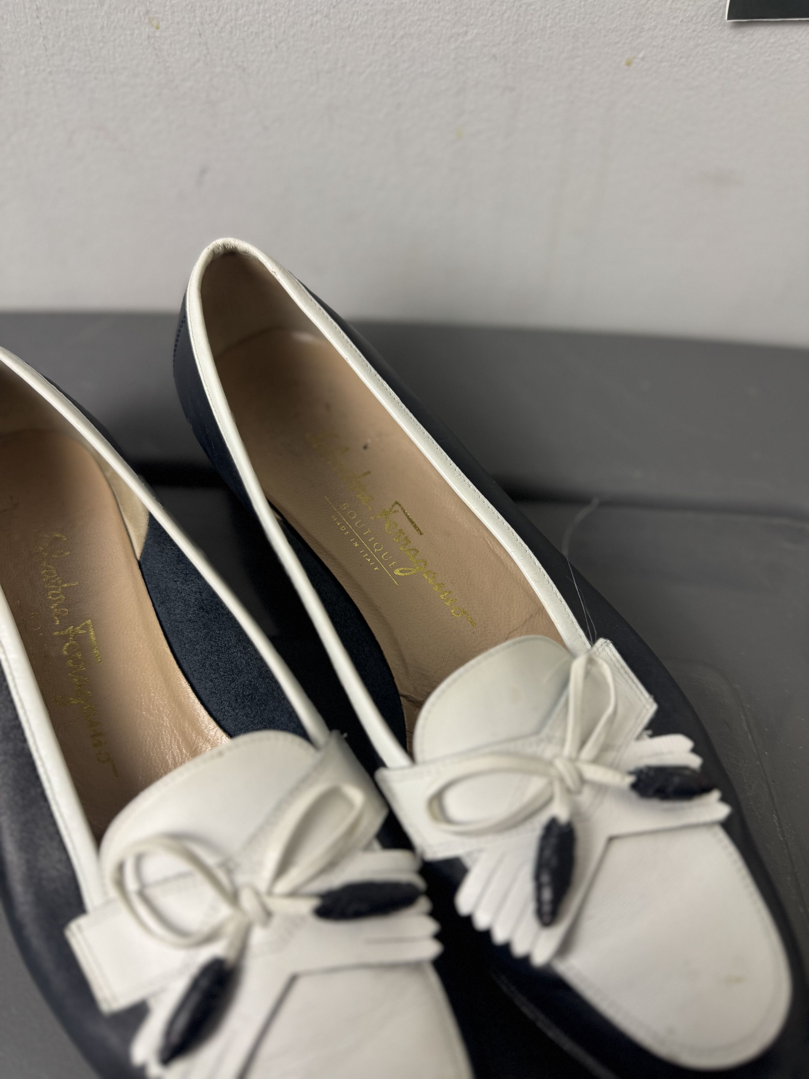 Salvatore Ferragamo Salvatore Ferragamo - Loafers Vara Size US 8 / IT 38 - 2 Thumbnail