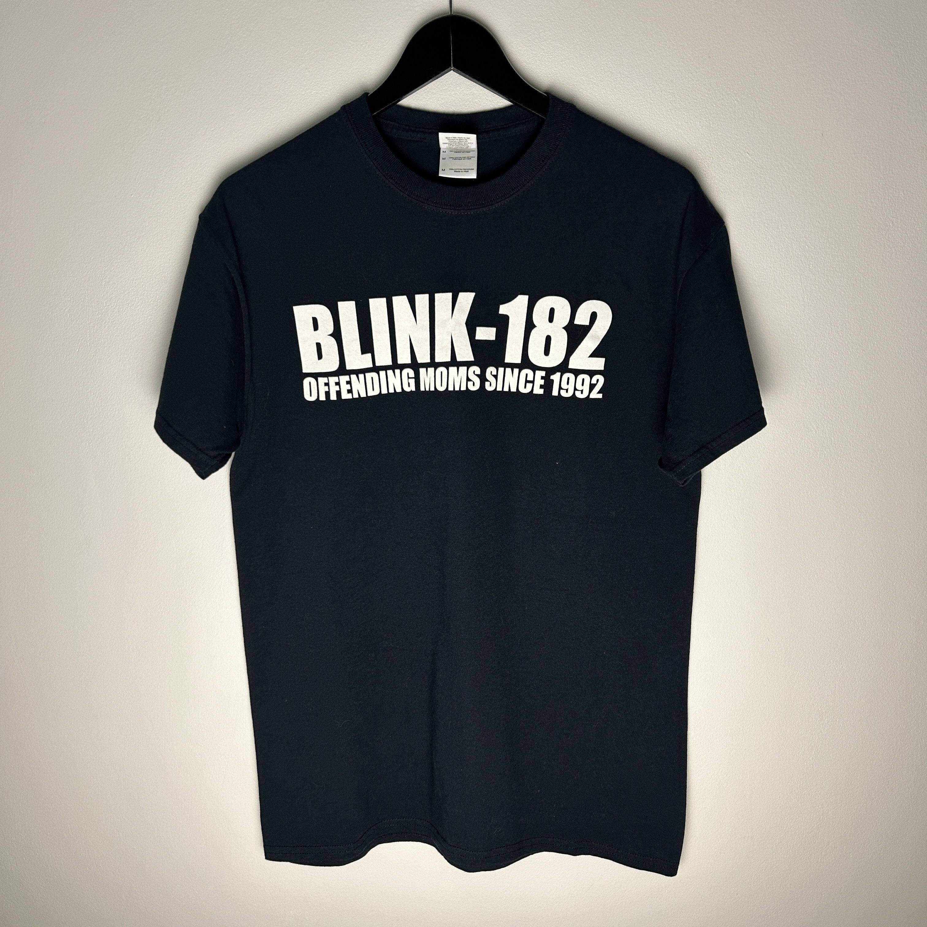 Band Tees Vintage Blink-182 Offending Moms Band T-shirt Size US M / EU 48-50 / 2 - 2 Thumbnail
