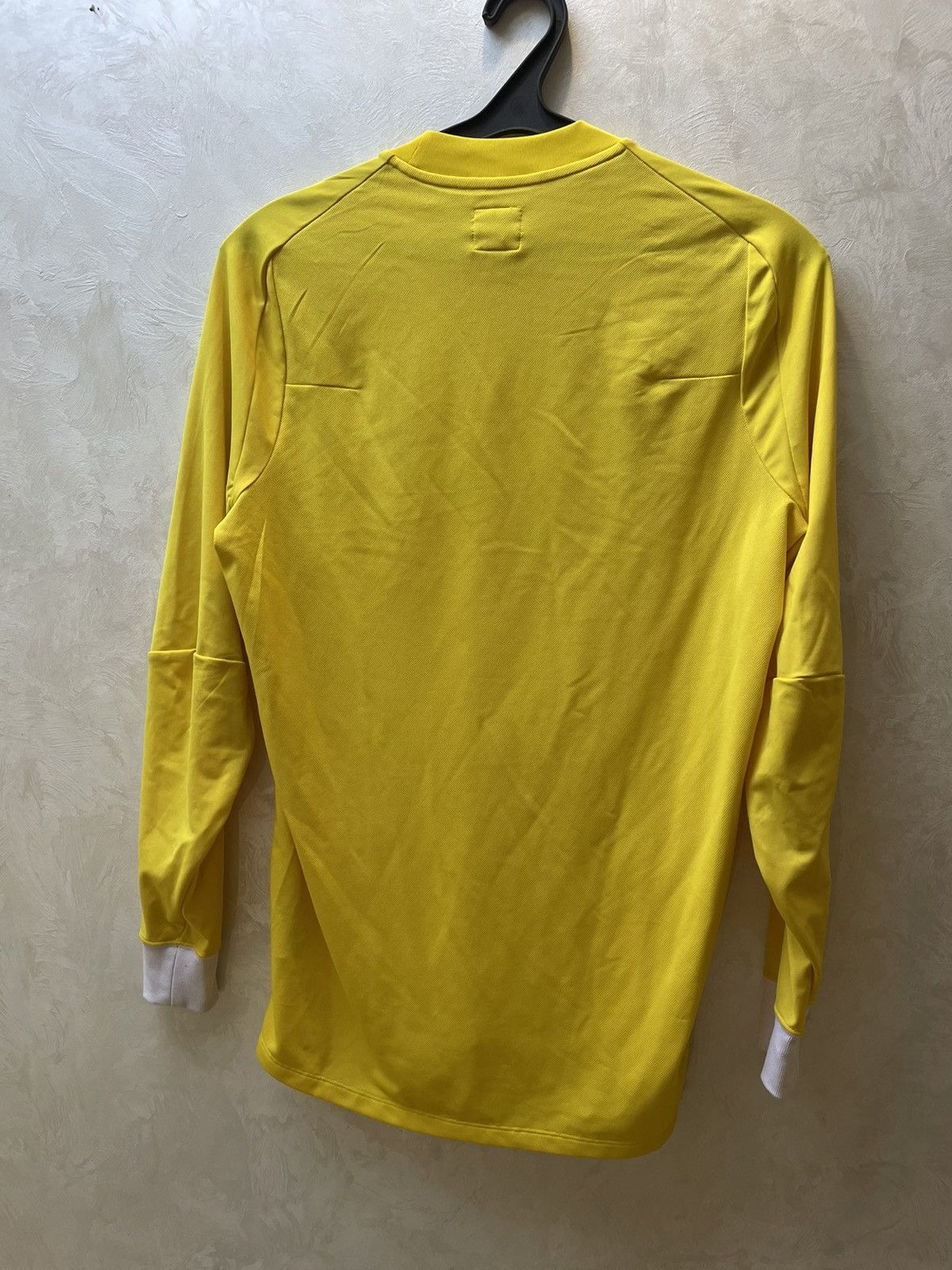 Umbro × Vintage 2010-2011 England Goalkeeper shirt football jersey Size US XS / EU 42 / 0 - 6 Thumbnail