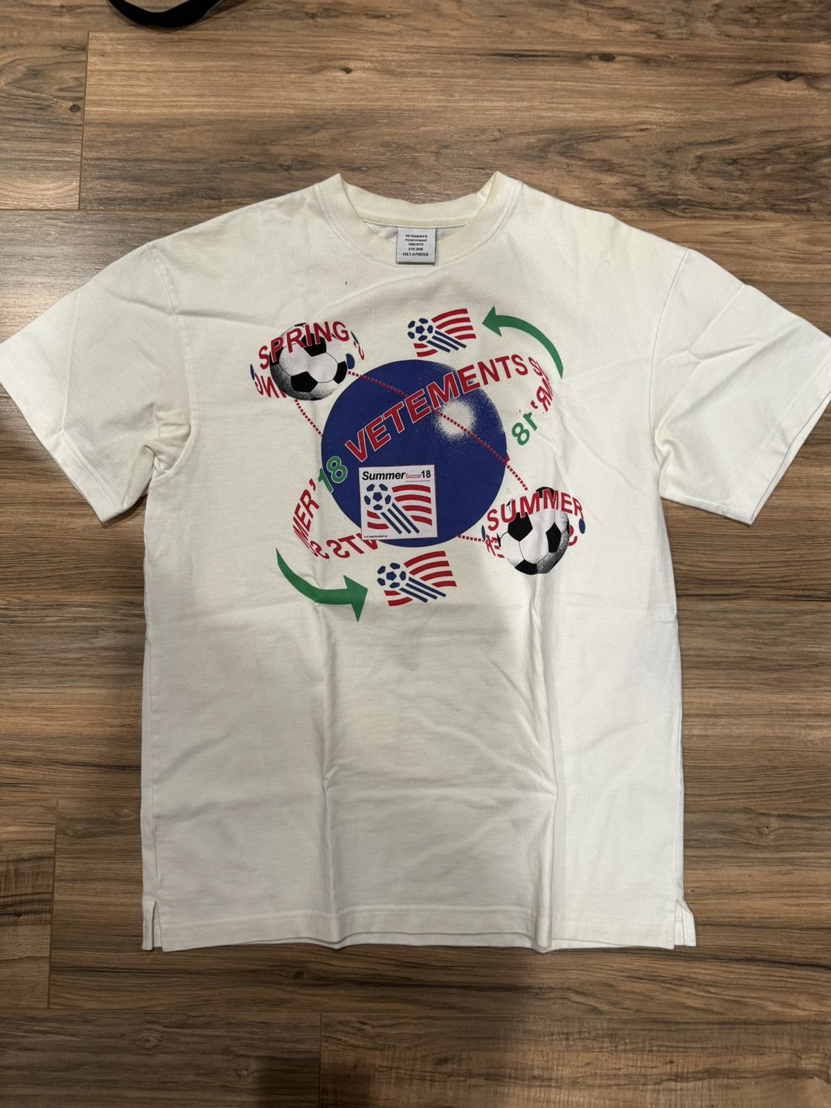 Vetements Vetements soccer shirt Size US S / EU 44-46 / 1 - 1 Thumbnail