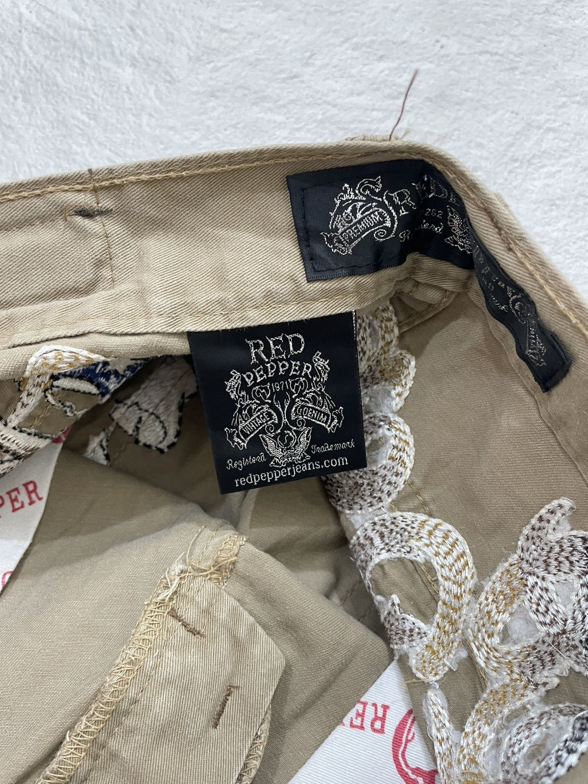 Ed Hardy 2000s Red Pepper Embroidered Eagle Khaki Jeans Japan Y2K Size US 33 - 7 Thumbnail