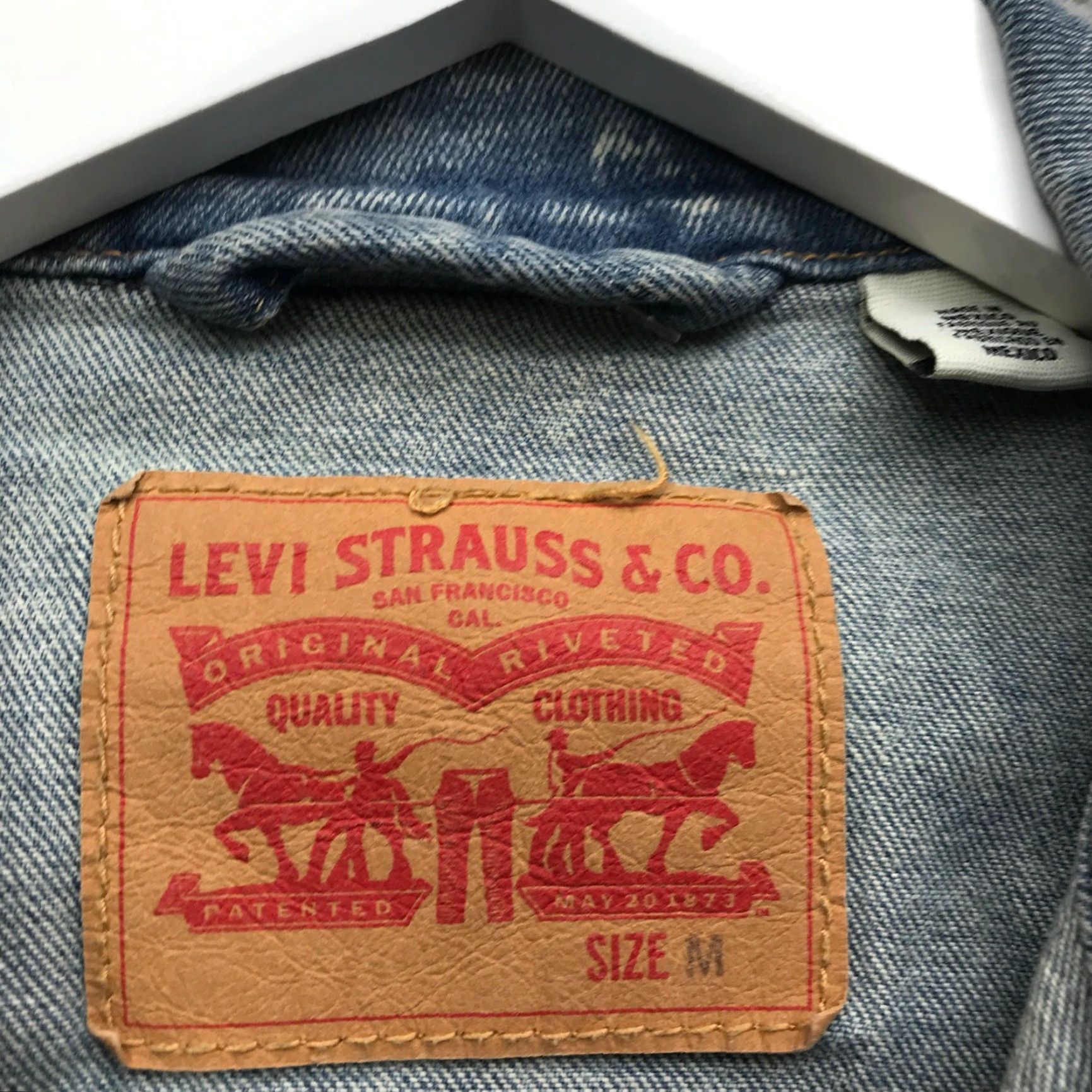 Denime Levis Strauss & Co. Denim Jeans Trucker Jacket Womens Medium M Long Sleeve Blue Jacket Size M / US 6-8 / IT 42-44 - 4 Thumbnail