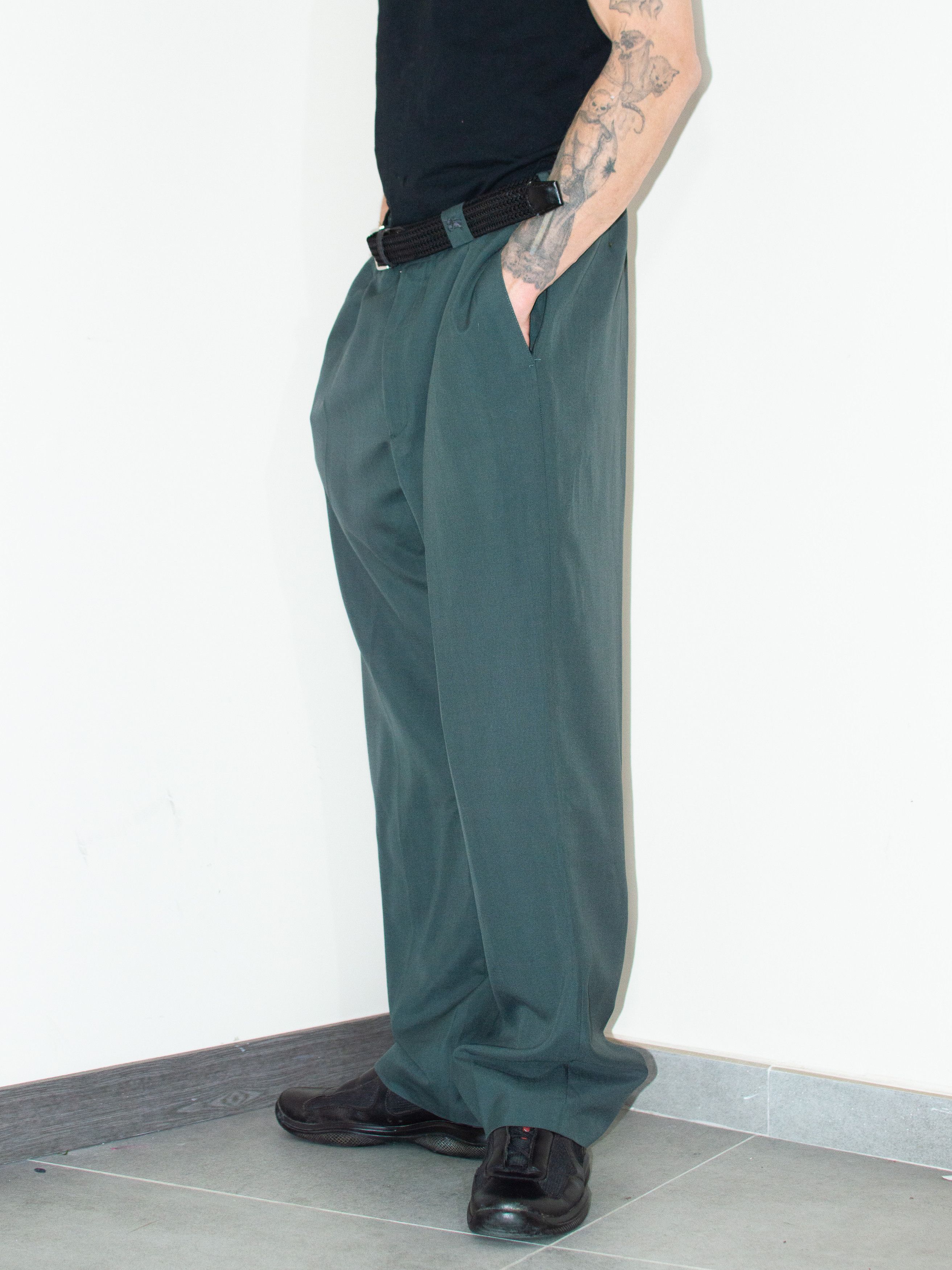 Designer × Vintage Vintage 90s Burberry Dark Green Pleated Chino Trousers Size US 30 / EU 46 - 1 Thumbnail
