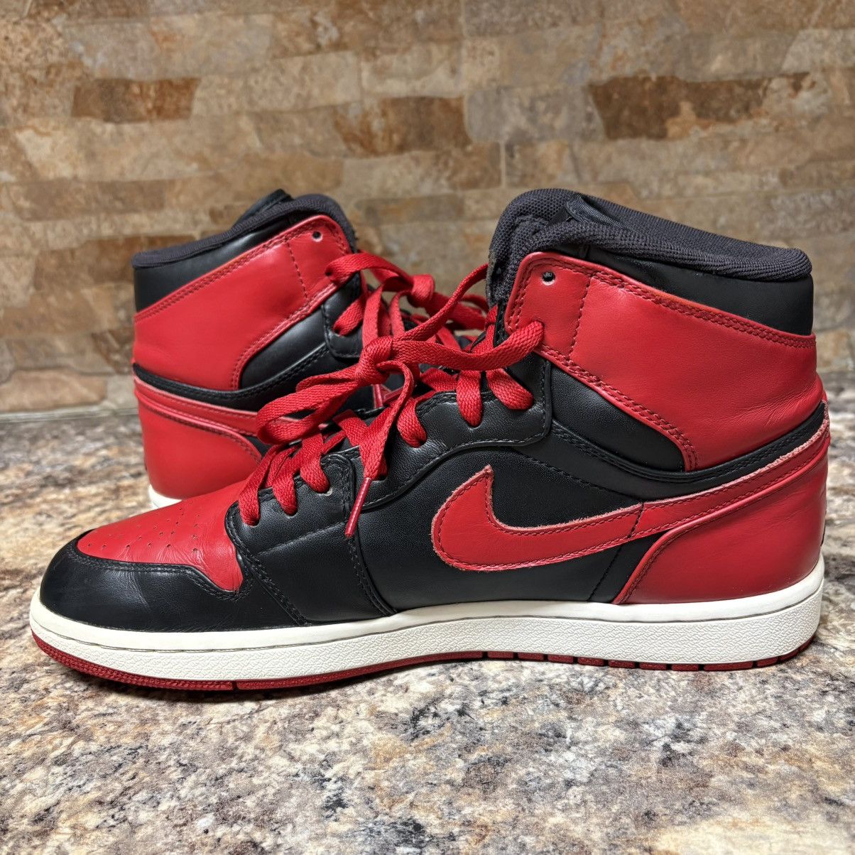 Jordan Brand Nike Air Jordan 1 Hi Retro 2009 “DMP Bred” Banned Size 10.5 Size US 10.5 / EU 43-44 - 7 Thumbnail