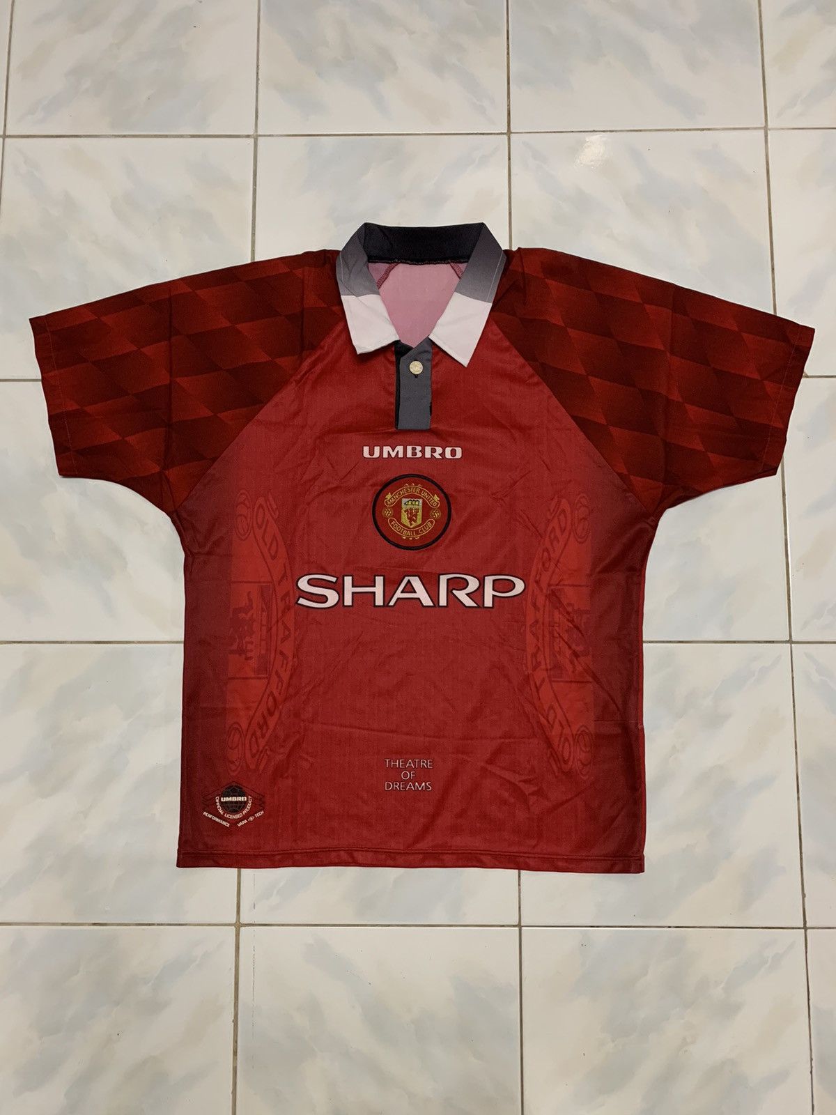 Umbro vintage manchester united 1996/98 david beckham Size US M / EU 48-50 / 2 - 1 Thumbnail