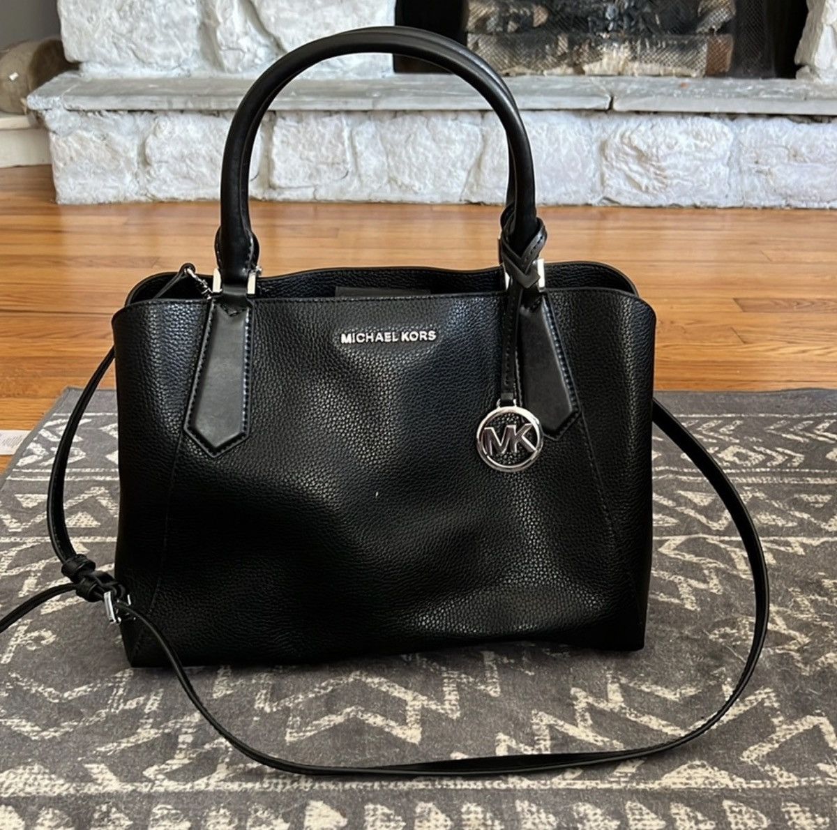 Michael Kors Michael Kors Black Leather Tote Bag Size ONE SIZE - 1 Thumbnail