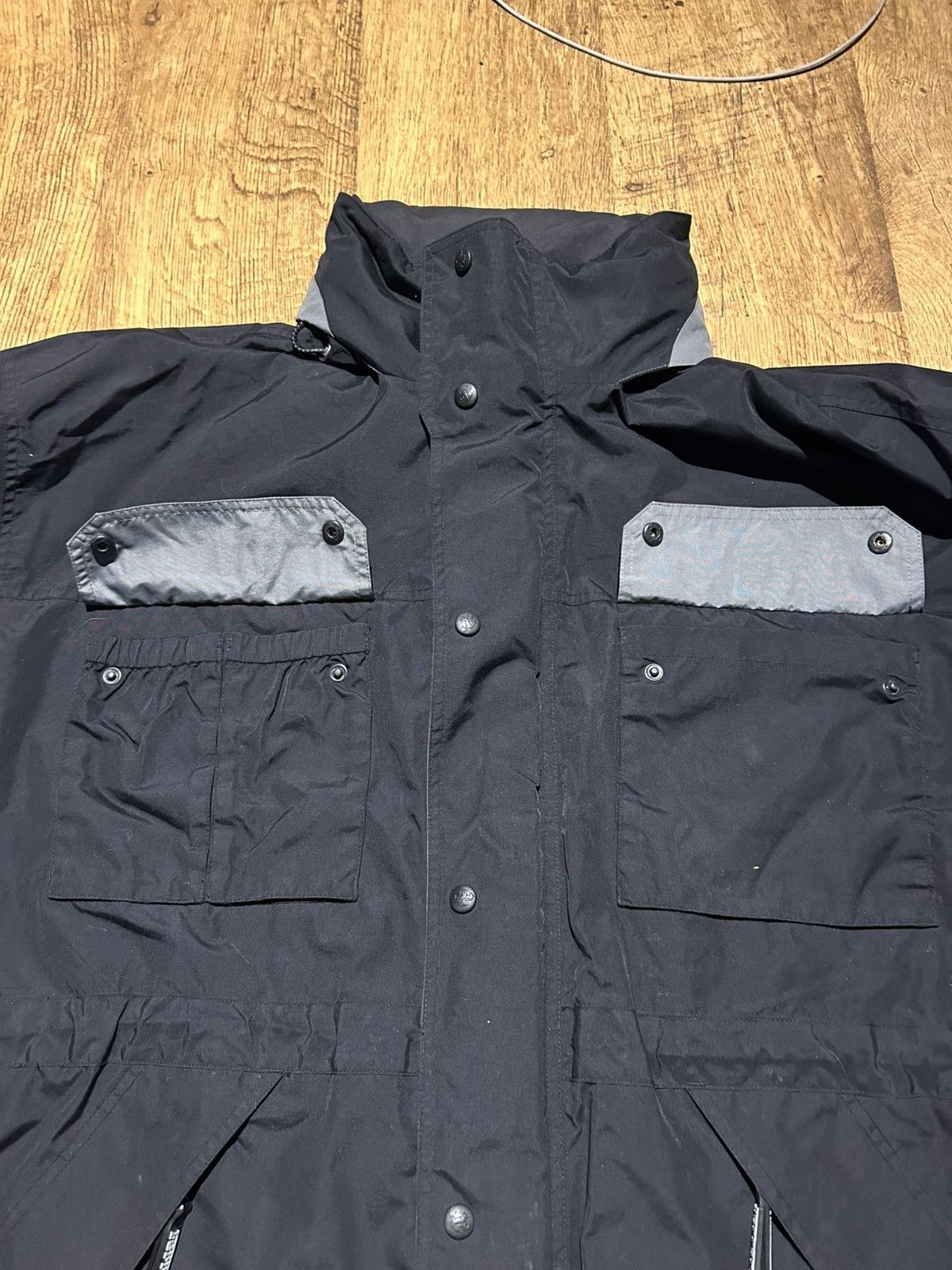 Ferrari Vintage 2000 Official Ferrari F1 Rain jacket M Boxy Size US M / EU 48-50 / 2 - 9 Thumbnail