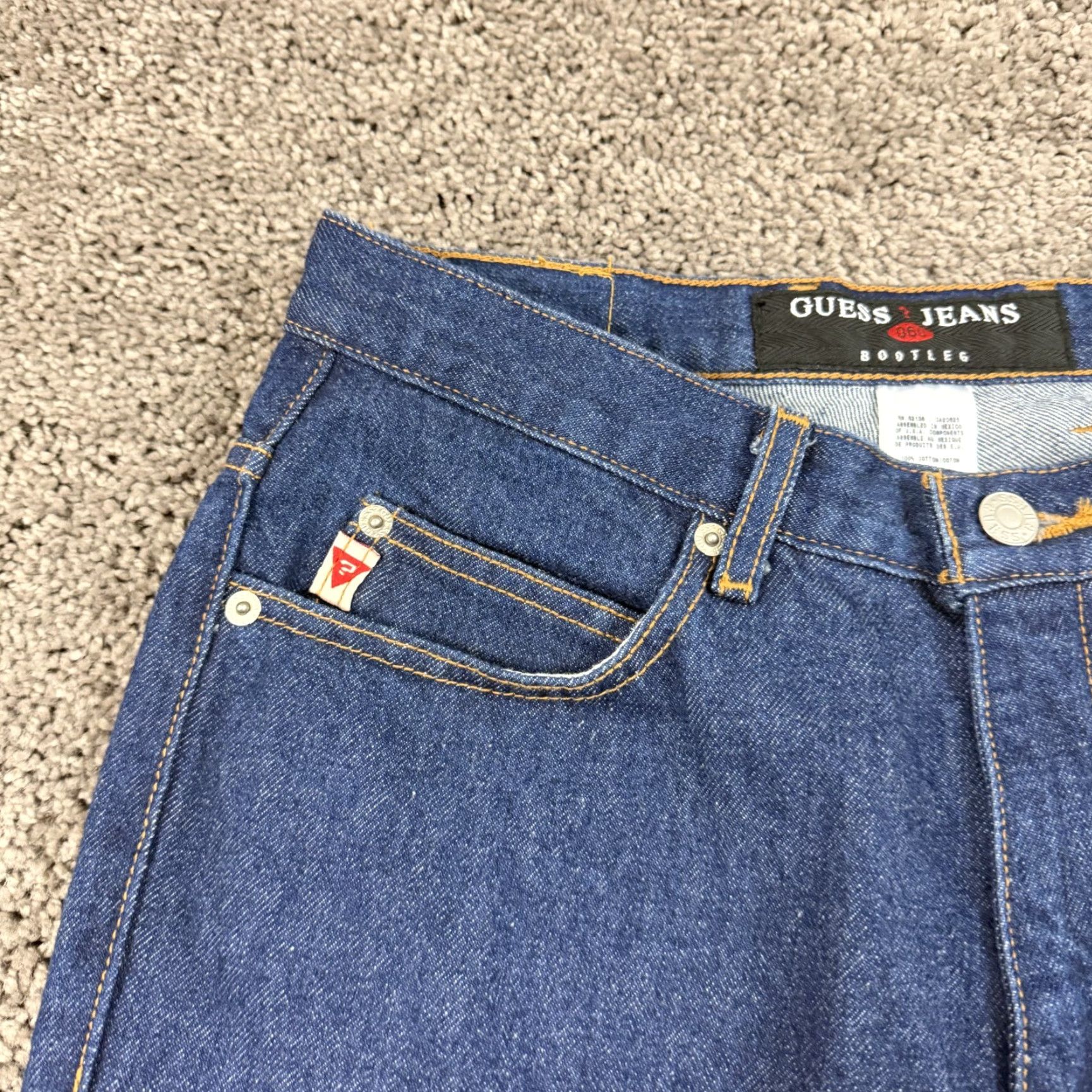 Guess VINTAGE GUESS Jeans Womens Boot Cut 31 Low Waist Dark Wash Denim 27x33 Blue 100% Cotton Regular Woman Jeans USA Logo Pockets Size 24" / US 00 / IT 34 - 3 Thumbnail