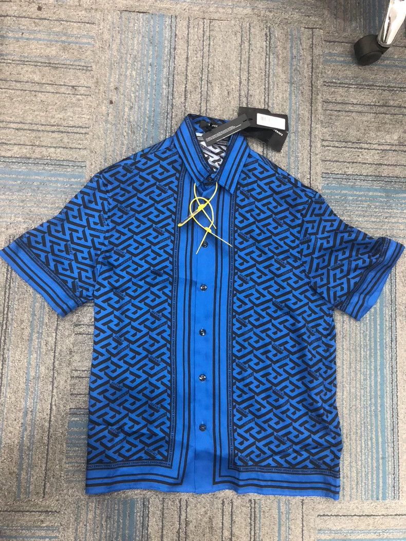 Versace Versace Classic Greca print shirt in blue Size US S / EU 44-46 / 1 - 1 Thumbnail