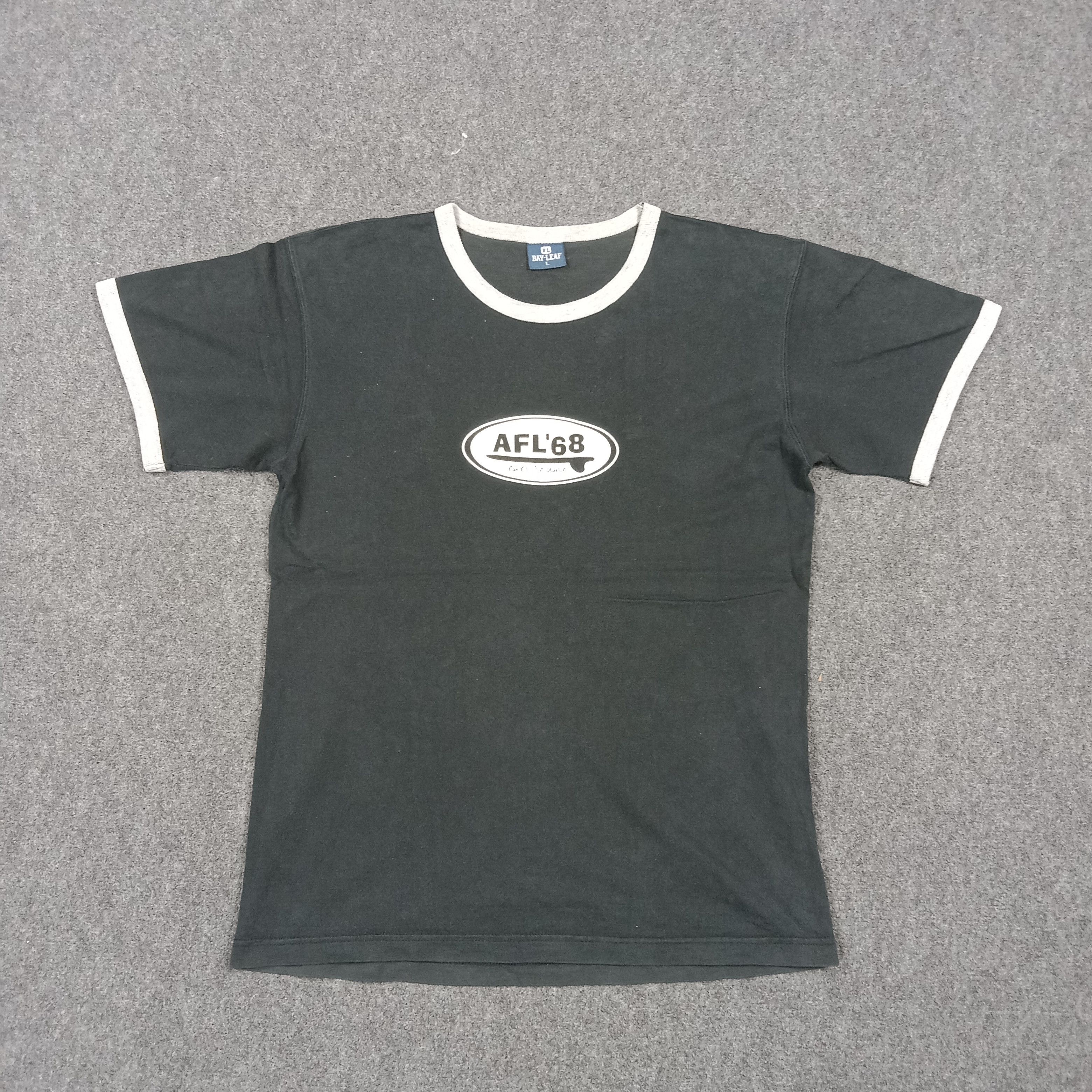 Vintage Bay Leaf Surf AFL'68 Surfing Graphic Tshirt C276N68 Size US M / EU 48-50 / 2 - 3 Thumbnail