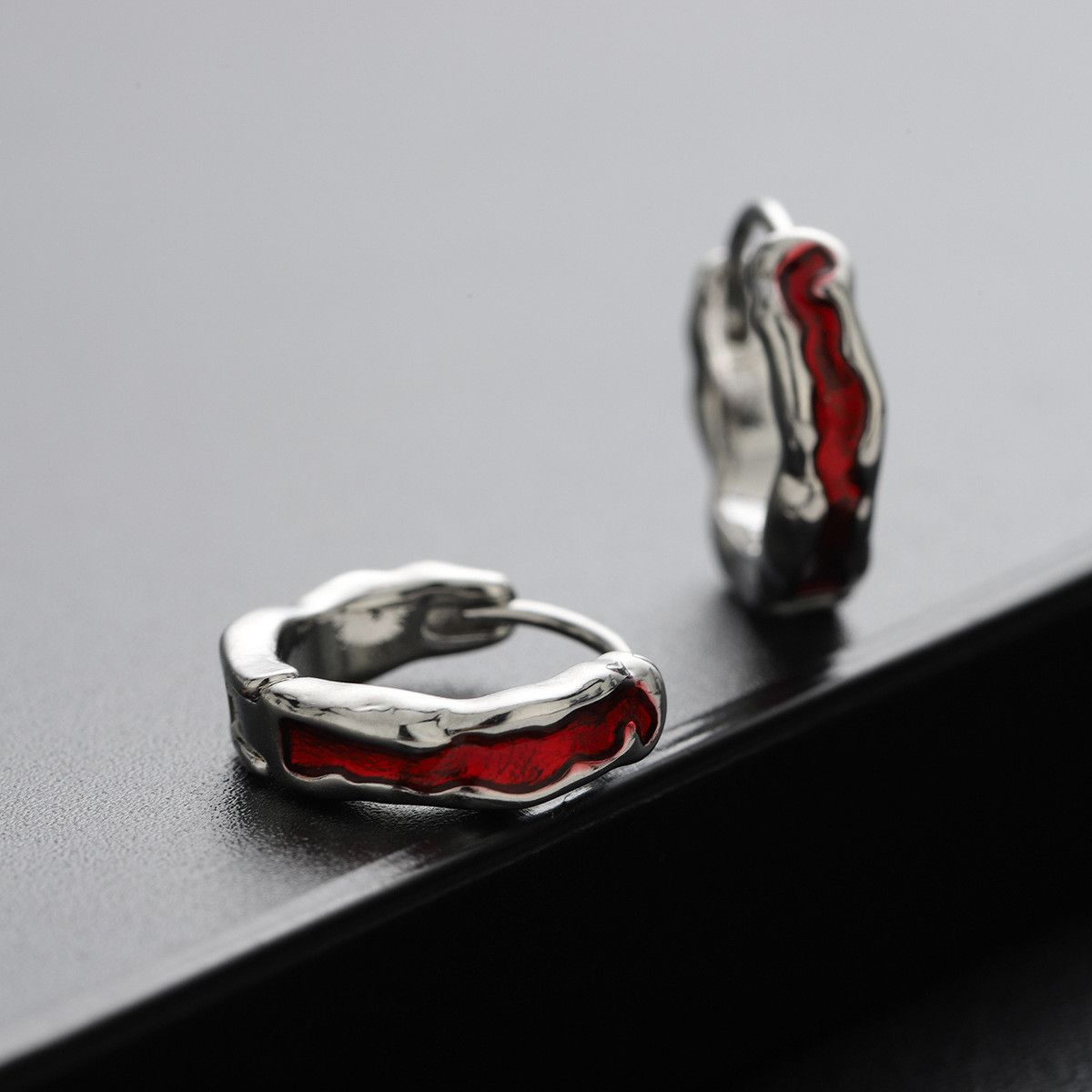 Jewelry × Sterling Silver Dark Earrings One Pairs Chrome Jewelry Size ONE SIZE - 1 Thumbnail