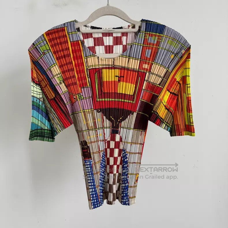 Issey Miyake Issey Miyake Color-Blocked Short-Sleeve Top Size XL / US 12-14 / IT 48-50 - 1 Thumbnail