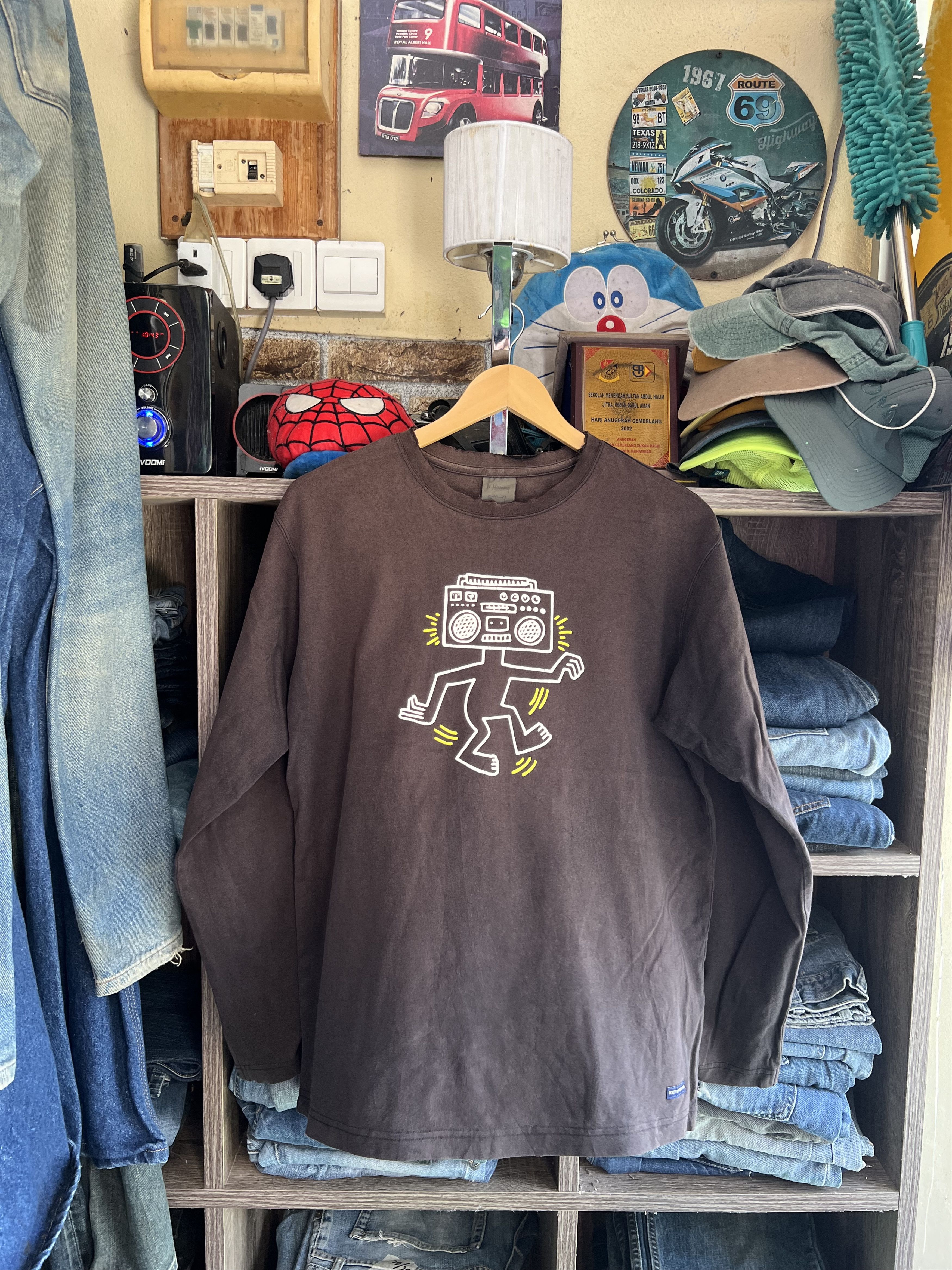 Keith Haring 🔥Sun Faded Keith Haring x Uniqlo Long Sleeves Size US M / EU 48-50 / 2 - 14 Thumbnail