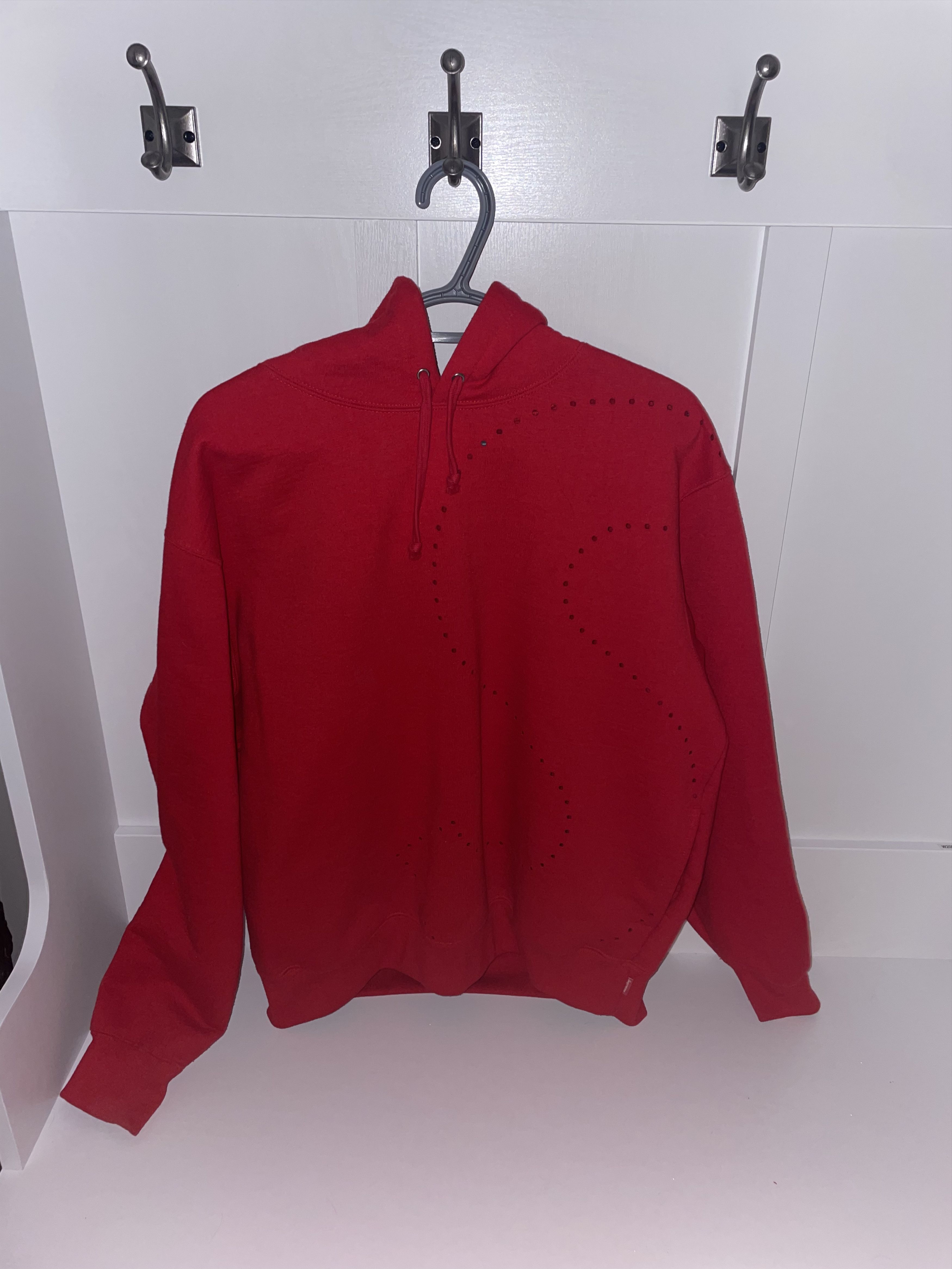 Supreme supreme laser cut S RED Size US M / EU 48-50 / 2 - 1 Thumbnail