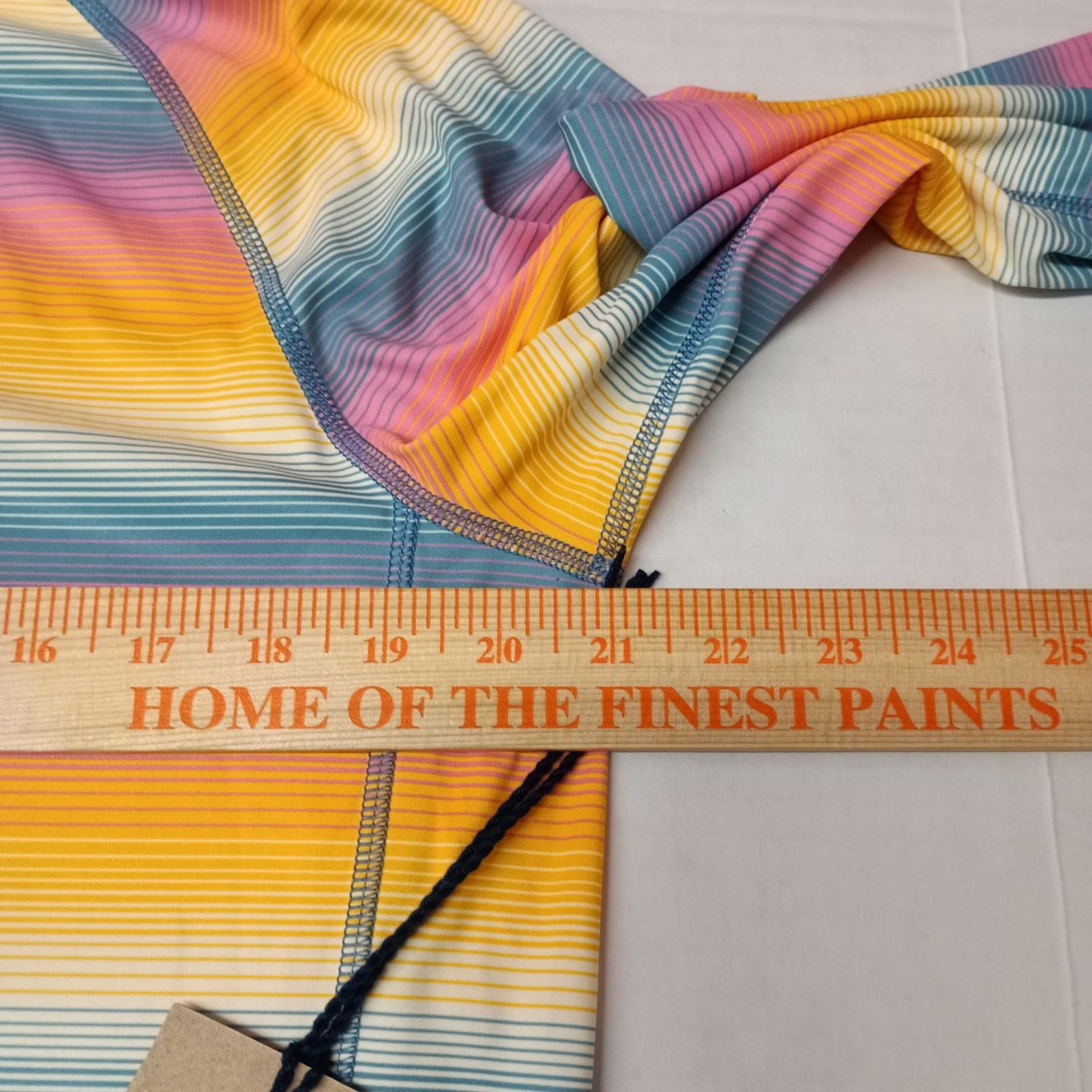 Chubbies Chubbies The Malibu Sunset Sun Hoodie Men's Size M UPF 50 Size US M / EU 48-50 / 2 - 8 Thumbnail