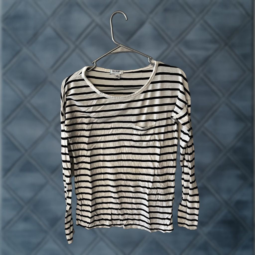 Old Navy Old Navy Shirt Women XS Black & White Striped Crew Neck Long Sleeve Pullover Regular Fit Casual Womens Size XS / US 0-2 / IT 36-38 - 1 Thumbnail
