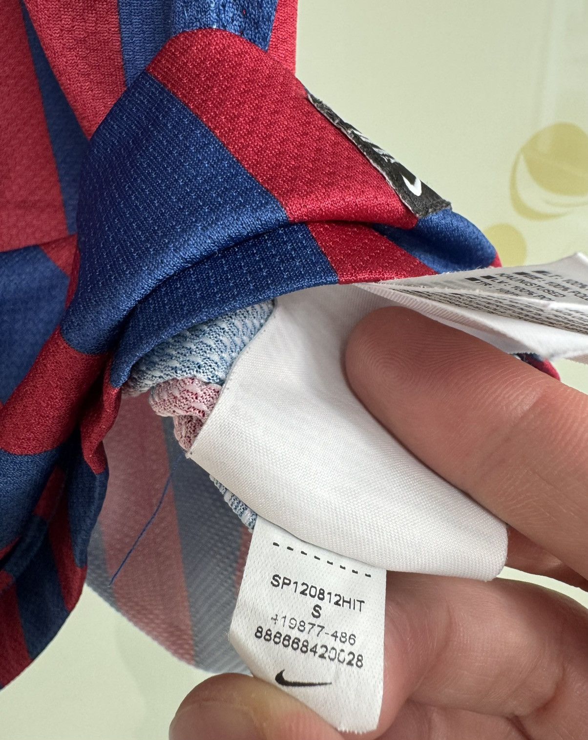 Nike Barcelona 2011-2012 Home Soccer Jersey Football Kit Shirt Size US S / EU 44-46 / 1 - 18 Thumbnail