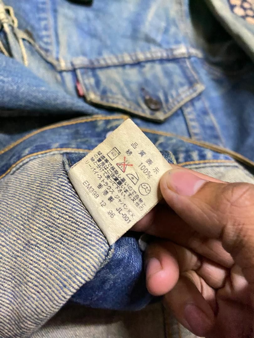 Levi's Vintage Clothing Vintage 90s Levi's Distessed Denim Jacket Size US S / EU 44-46 / 1 - 10 Thumbnail
