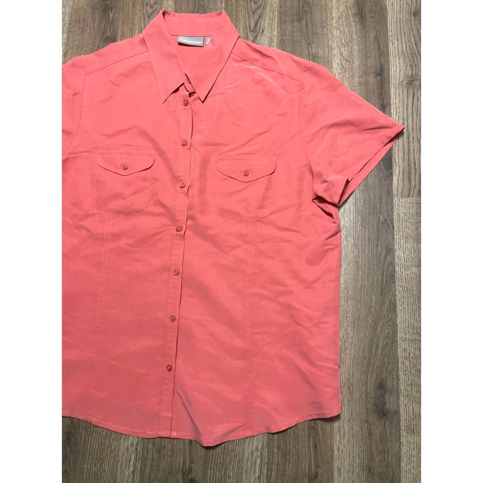 Croft & Barrow Croft & Barrow Shirt Women XL Orange Short Sleeve Button-Up Collared Solid Casual Womens Size XL / US 12-14 / IT 48-50 - 4 Thumbnail