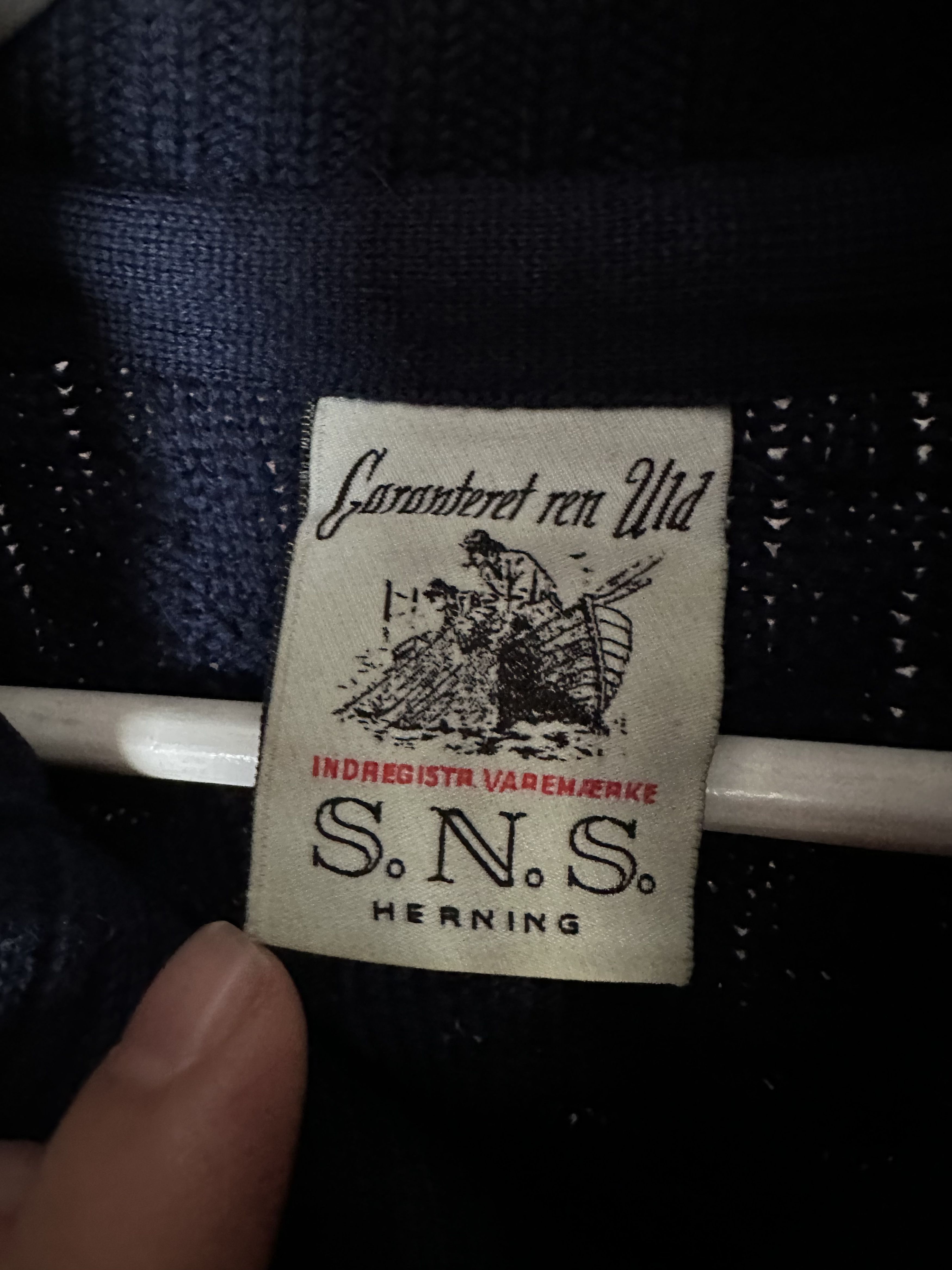 S.N.S. Herning Navy stark cardigan Size US S / EU 44-46 / 1 - 4 Thumbnail