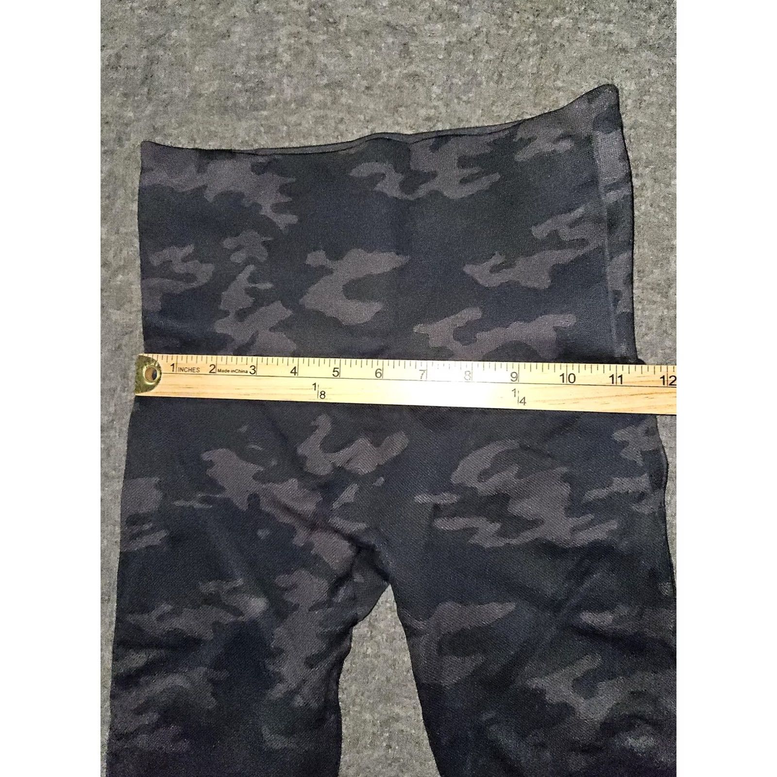 Spanx Spanx Leggings Women's Medium Black Camo High Rise Tummy Control Stretch Pants Size 32" / US 10 / IT 46 - 4 Thumbnail