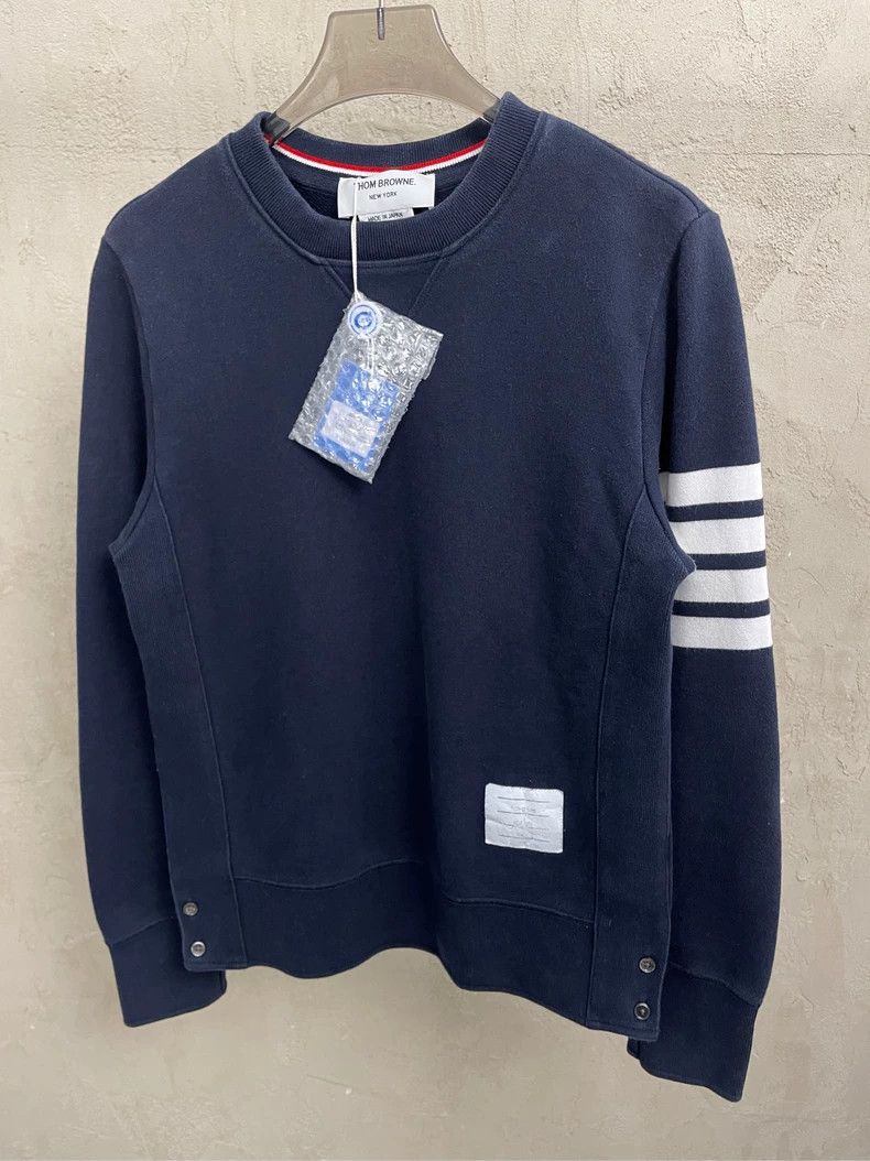 Thom Browne Thom browne Dark blue four-striped round-neck sweatshirt 25 Size US S / EU 44-46 / 1 - 3 Thumbnail