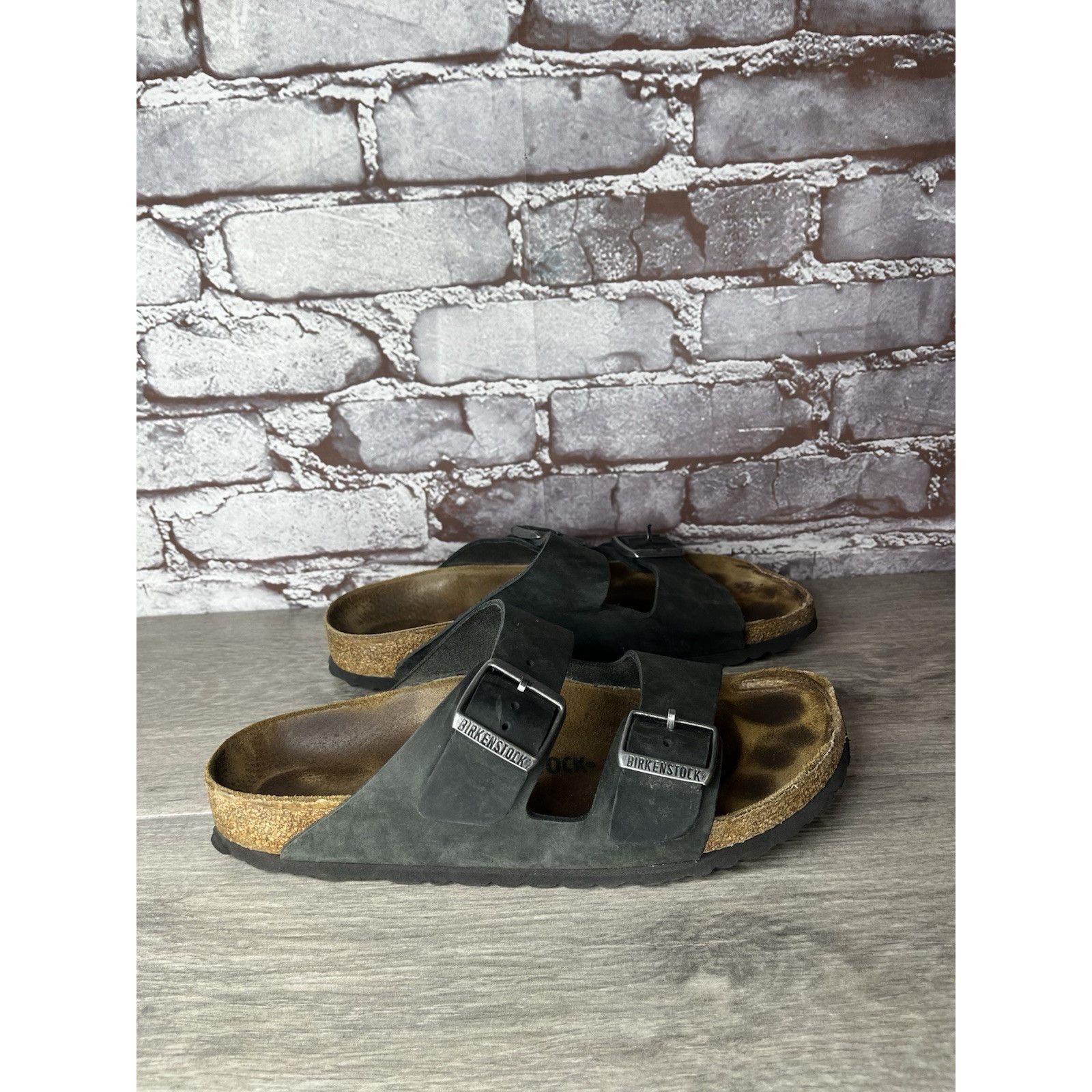 Birkenstock Birkenstock Arizona Black Leather Oiled Slides Sandals Women Size US 9 / IT 39 - 1 Thumbnail