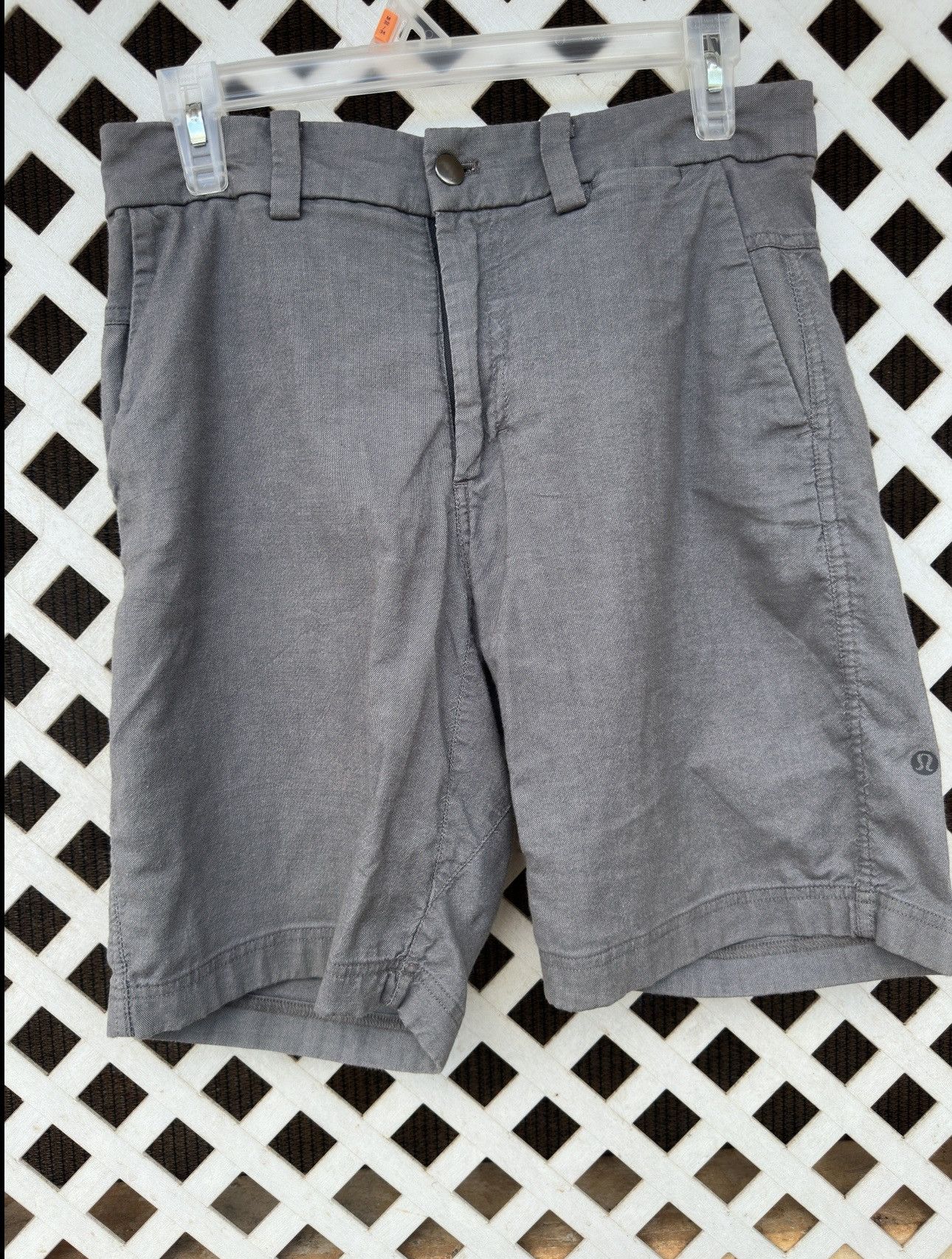 Lululemon PreOwned Lululemon Chino Shorts Gray Men's 30 Size US 30 / EU 46 - 1 Thumbnail