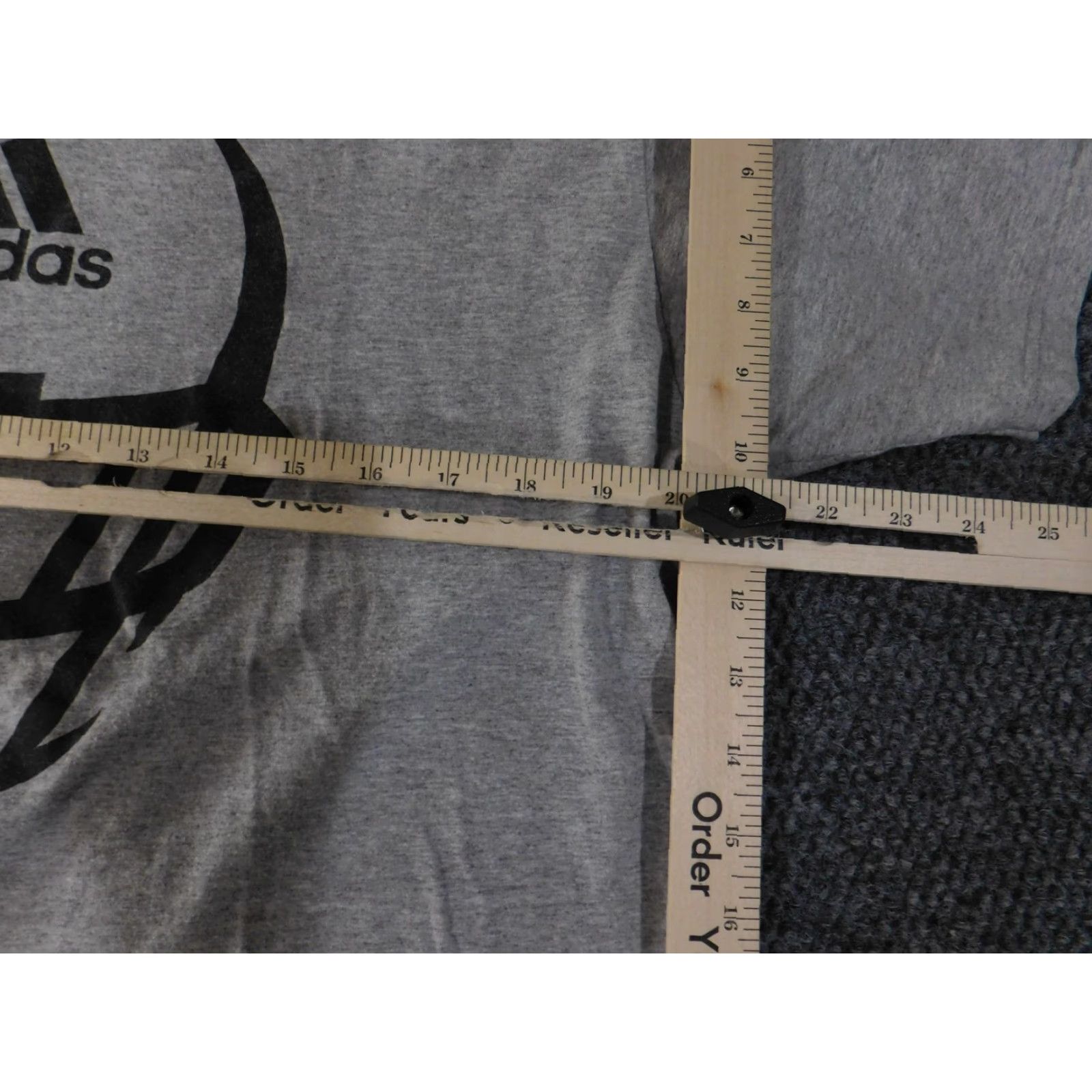 Adidas Adidas Shirt Mens Large Gray The Go To Tee Football Helmet Graphic Size US L / EU 52-54 / 3 - 5 Thumbnail