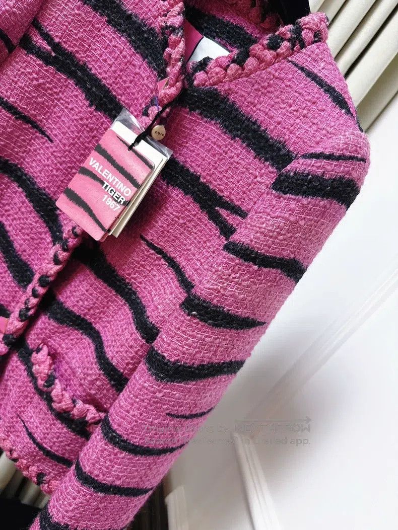 Valentino Valentino Limited edition pink tiger pattern coarse clay w Size M / US 6-8 / IT 42-44 - 3 Thumbnail